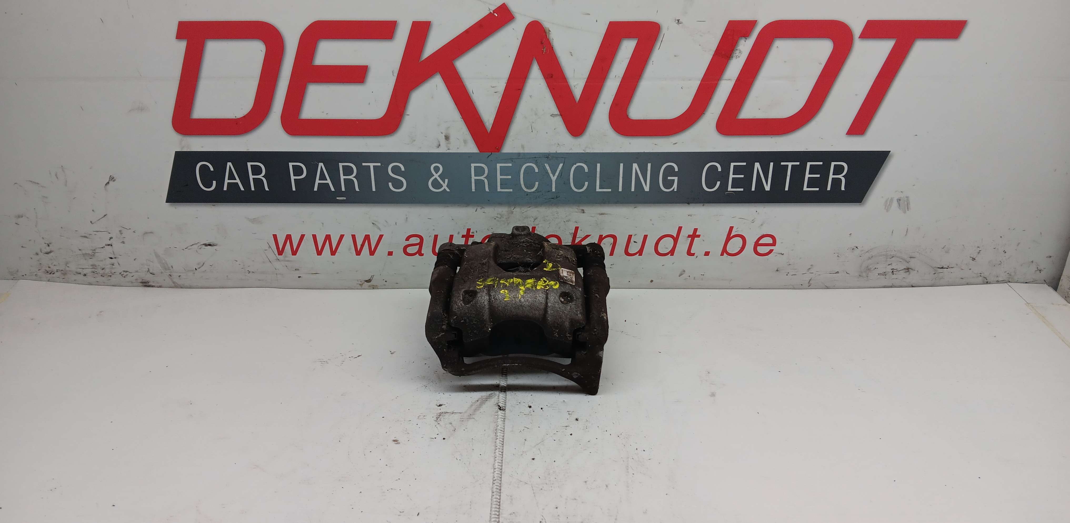 Remklauwen rechts voor Dacia Sandero