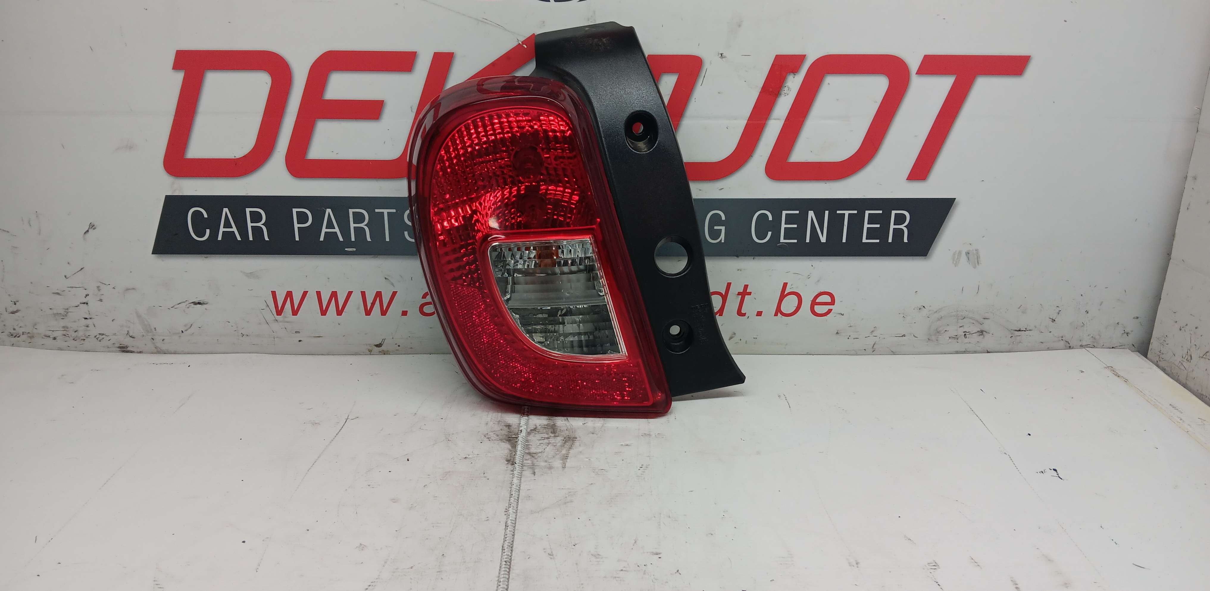 Lichtblok links achter Nissan Micra
