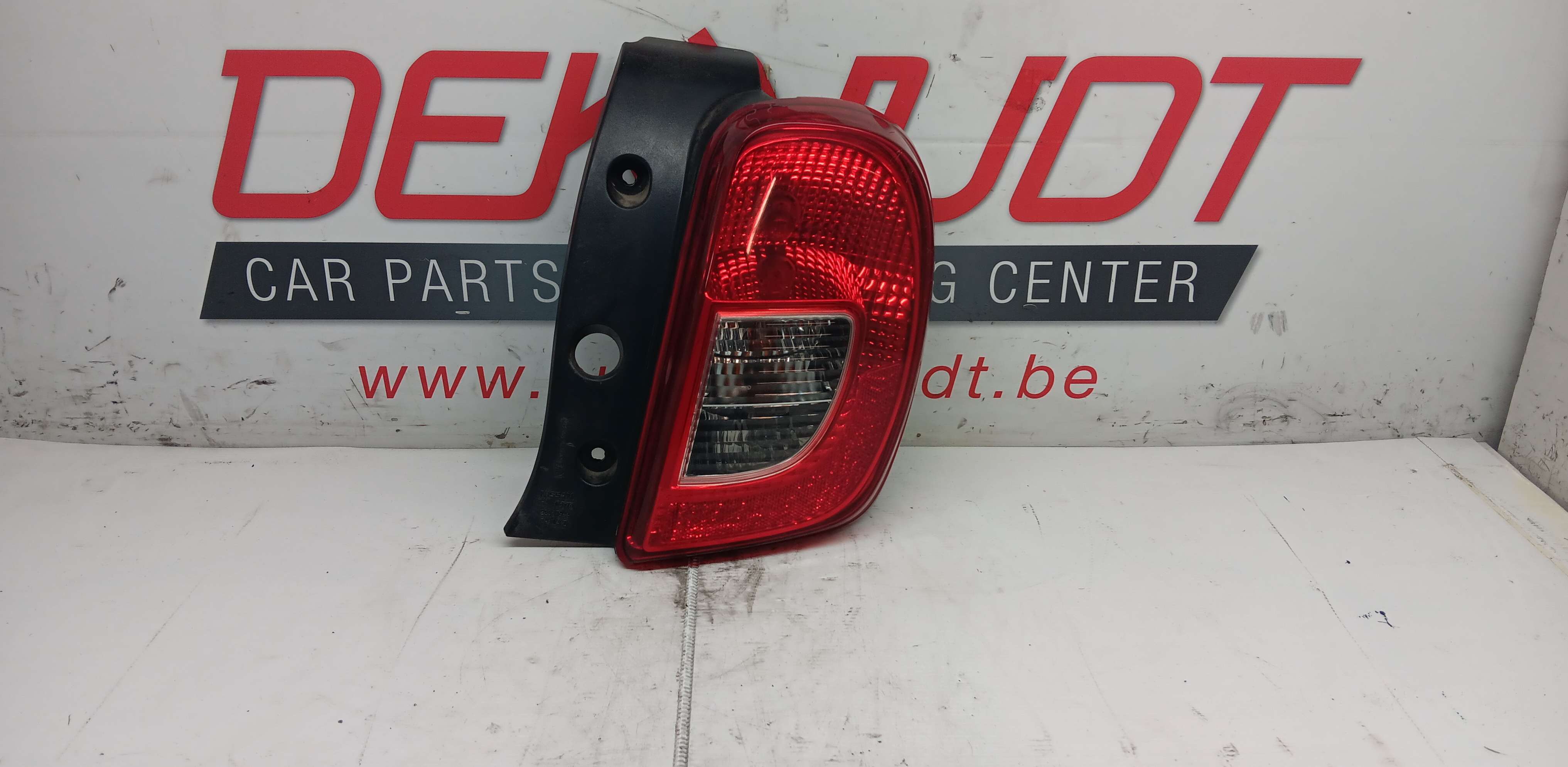 Lichtblok rechts achter Nissan Micra