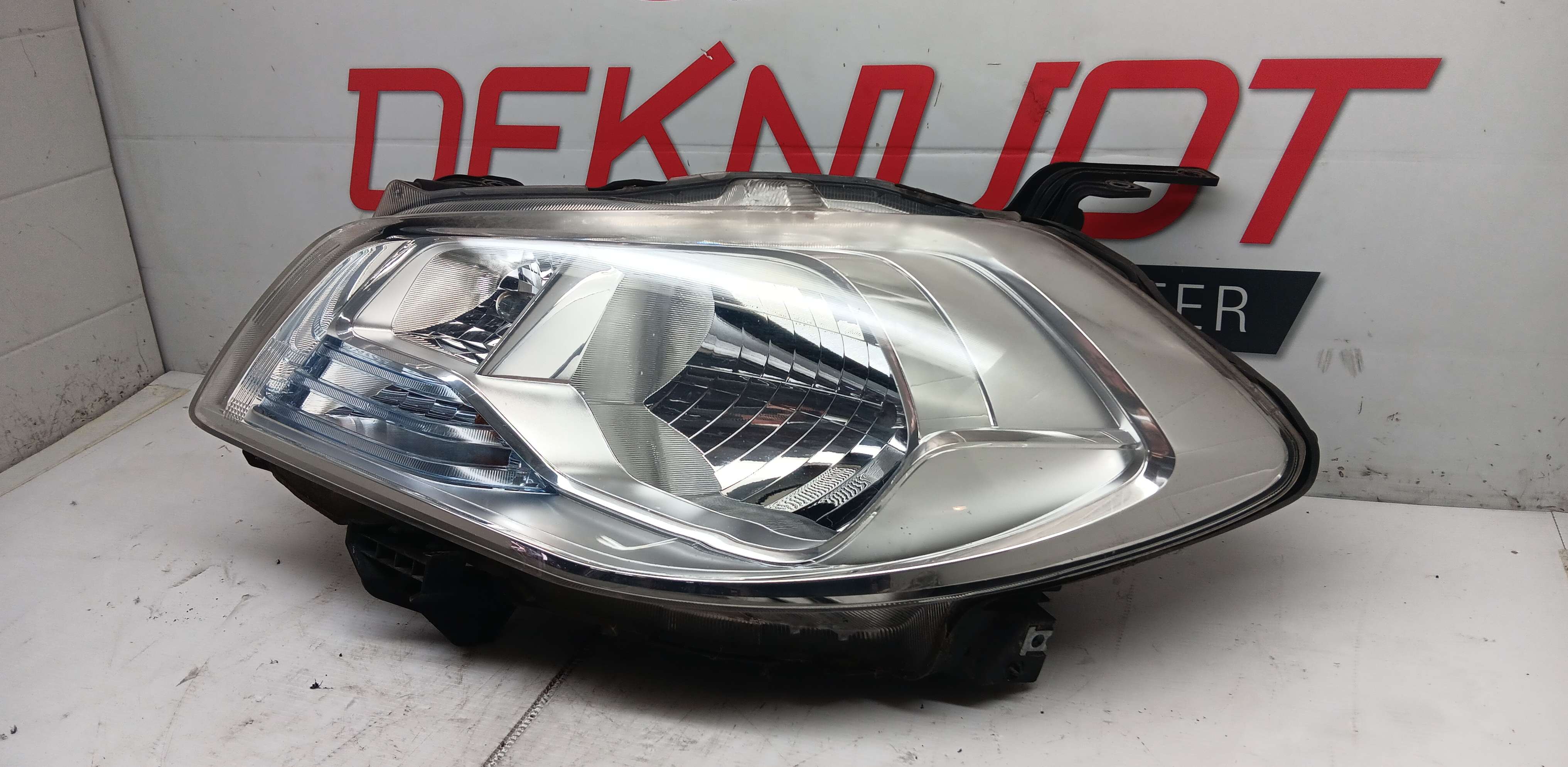 Headlight lift Suzuki SX4 Headlight lift Suzuki SX4
