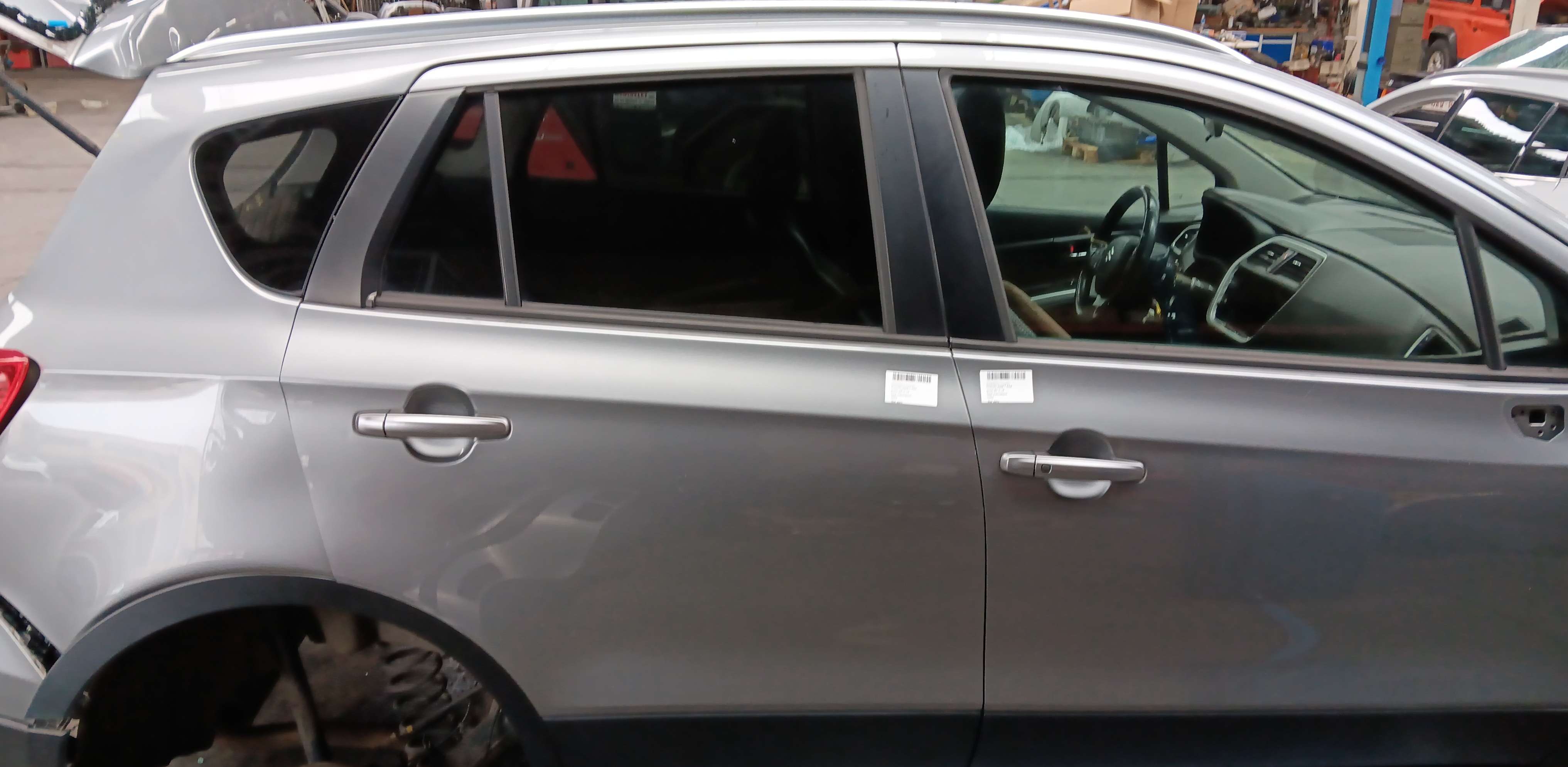 Porte arrière droit Suzuki SX4 Porte arrière droit Suzuki SX4