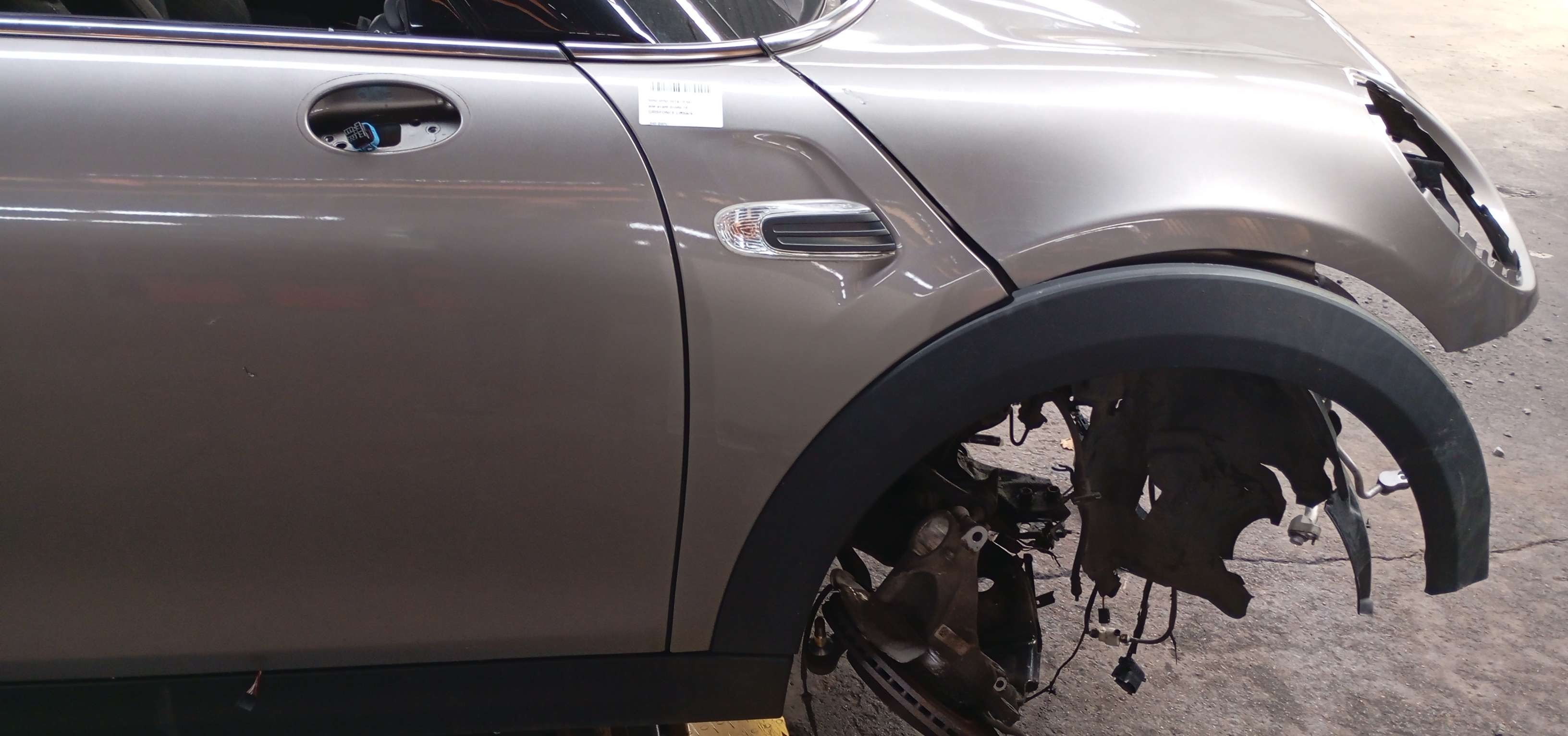 Vleugel rechts voor Mini COOPER Vleugel rechts voor Mini COOPER