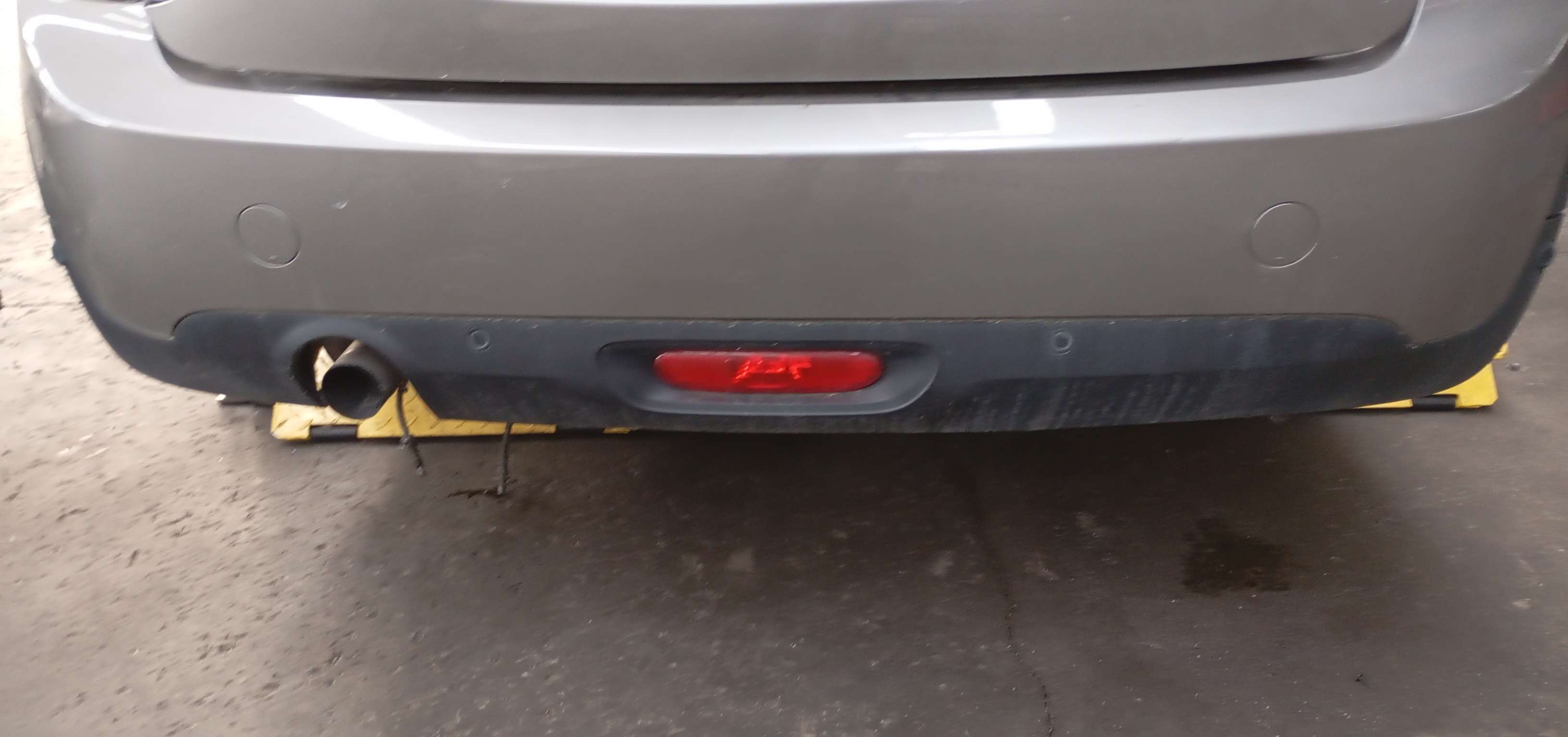 Bumper achter met sensor Mini COOPER Bumper achter met sensor Mini COOPER