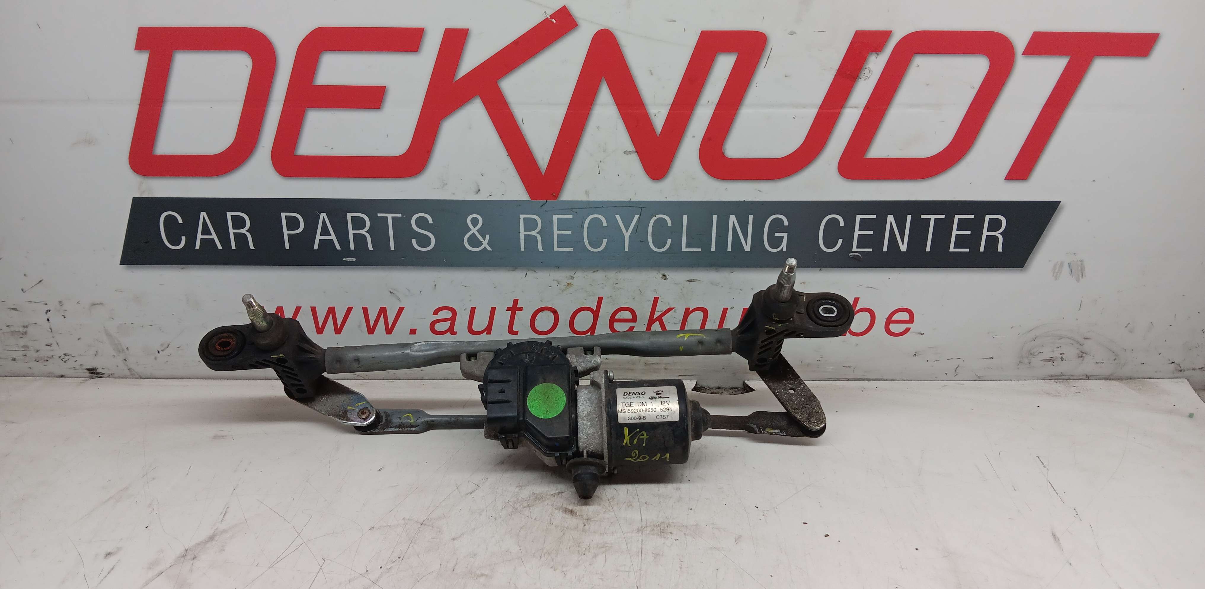 Moteur essui glace avant Ford Ka