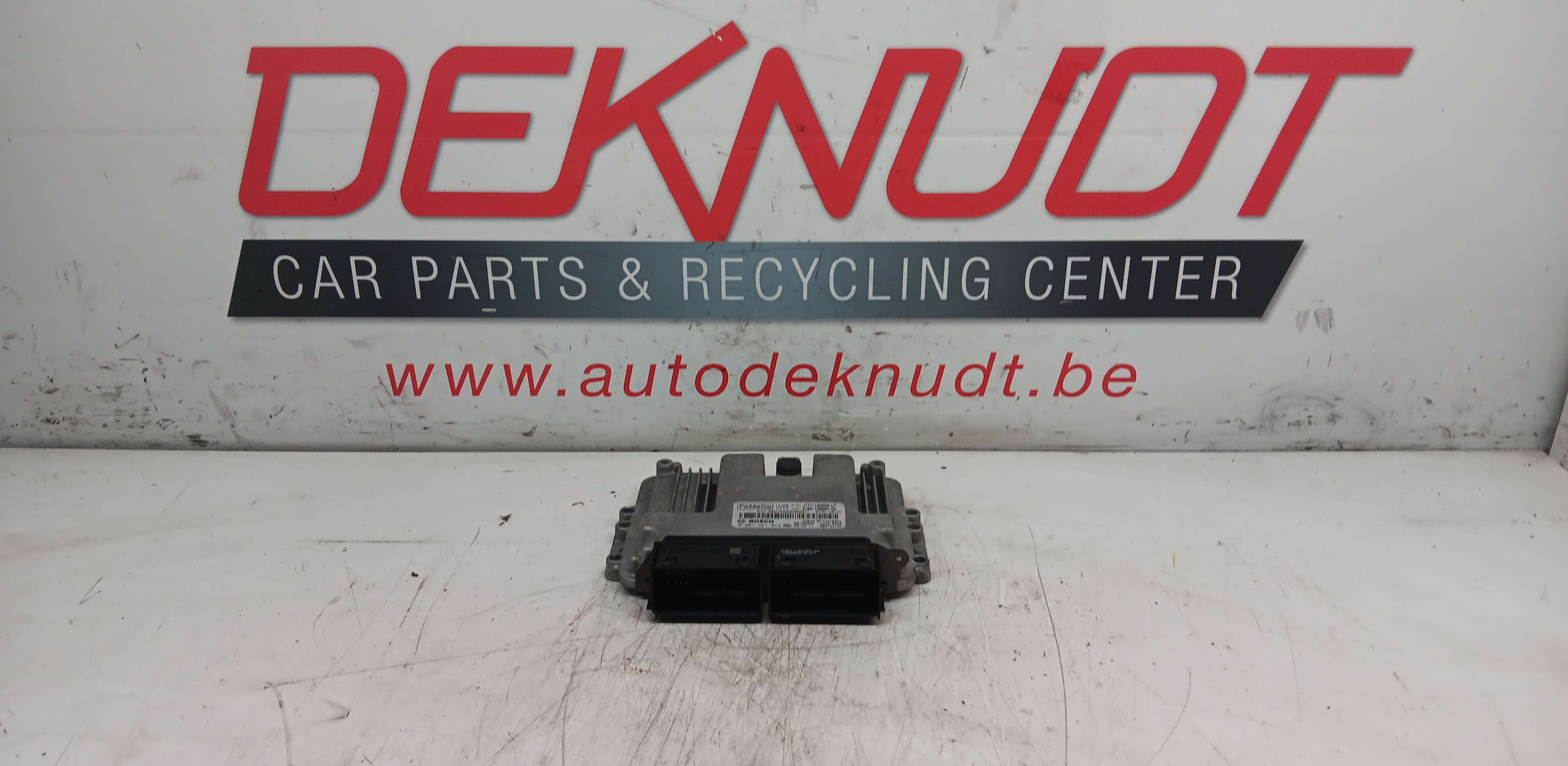 boitier gestion moteur Ford Transit Courier