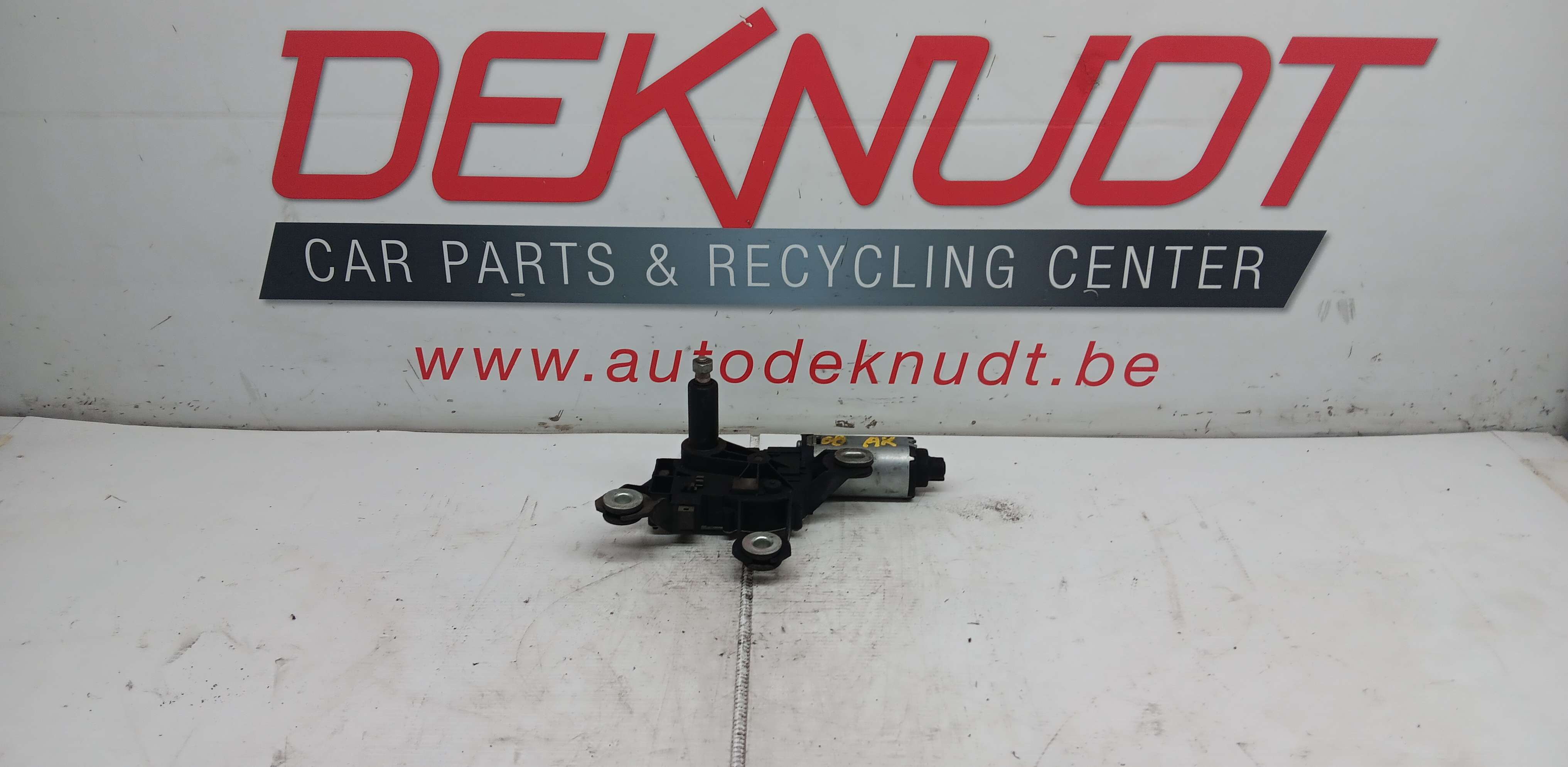 Ruitenwisser motor achter Ford Fiesta