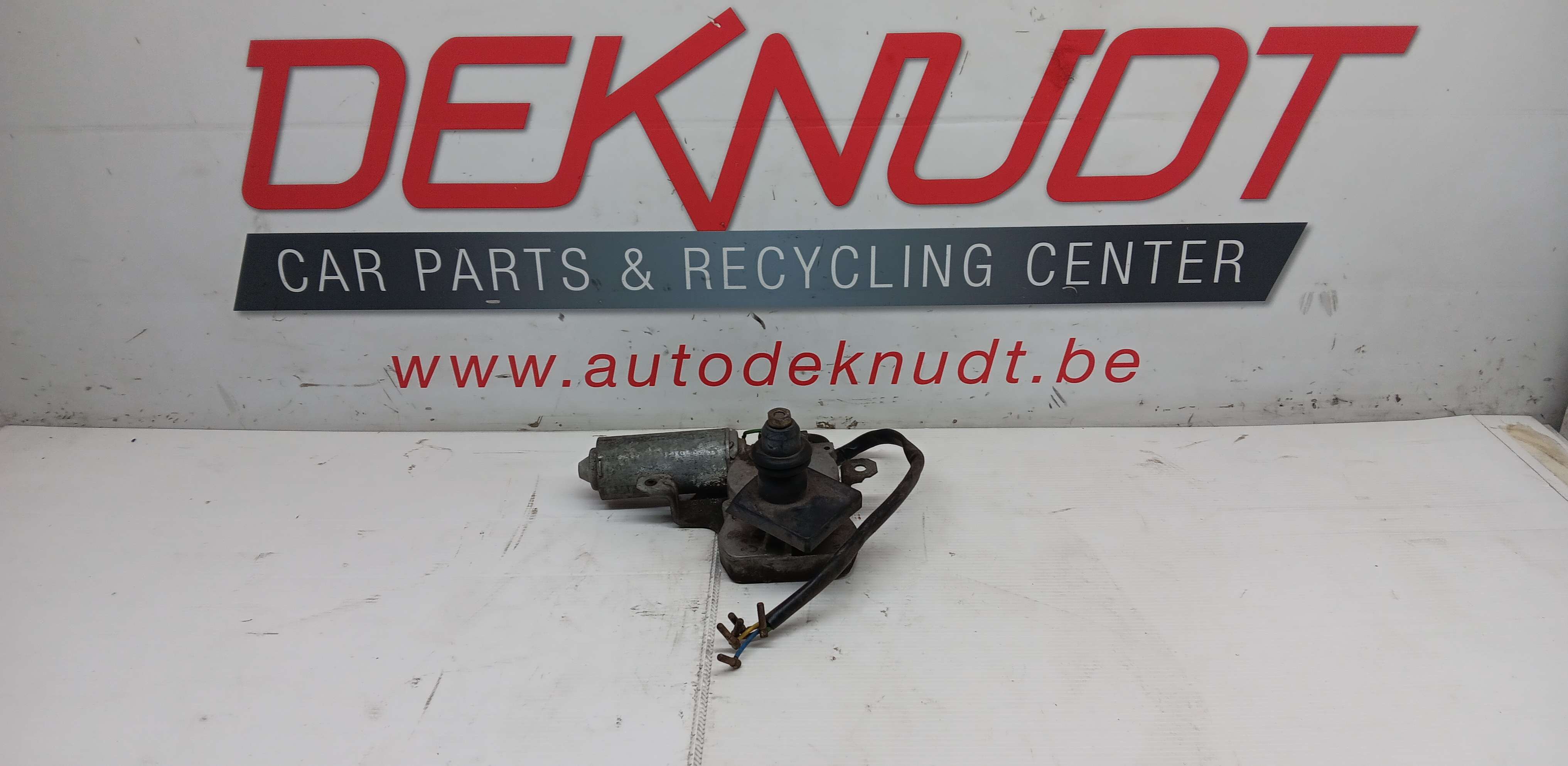 Ruitenwisser motor achter Mercedes-Benz 200