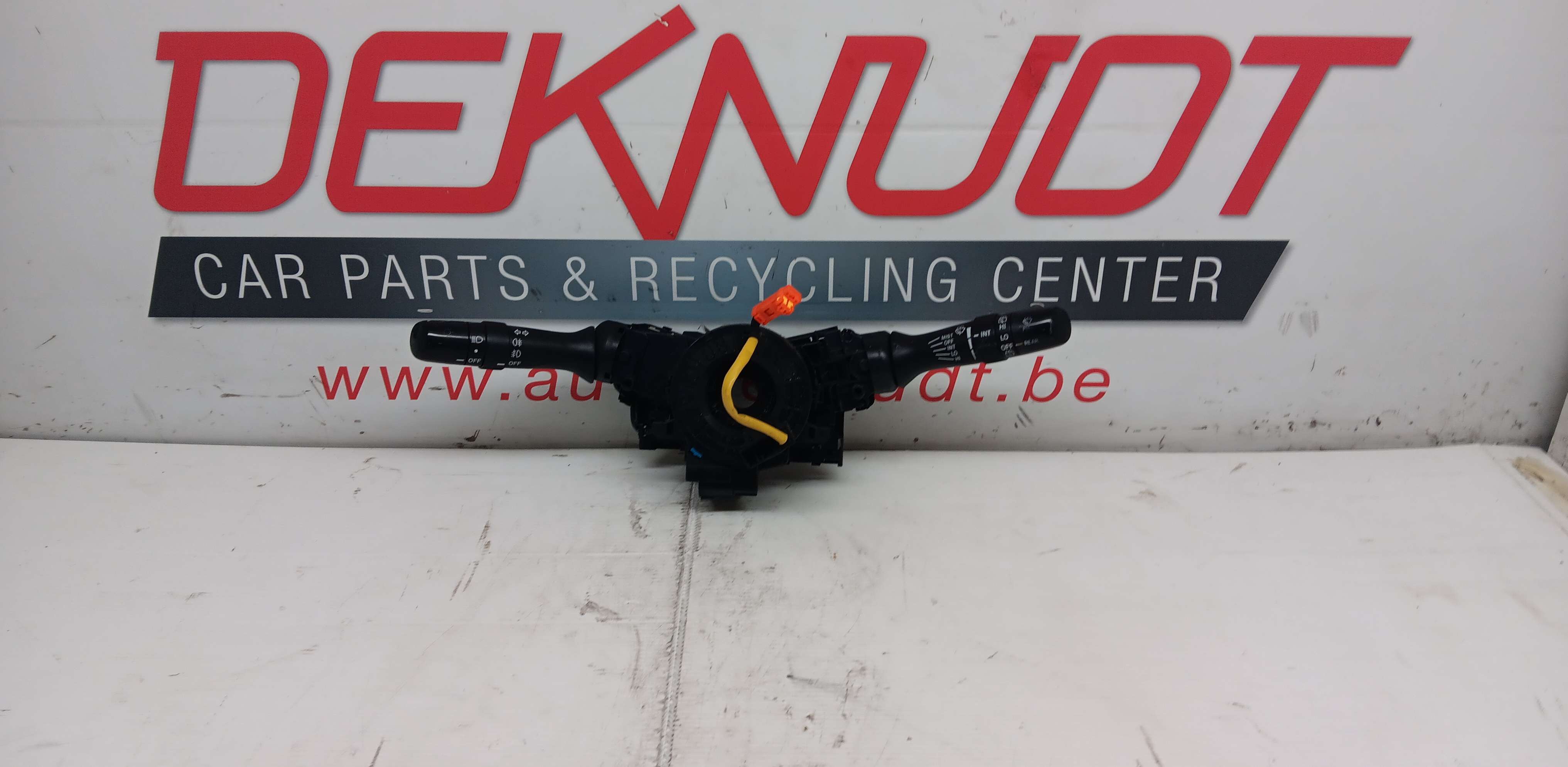 commodo phare et essuie glace Toyota Auris