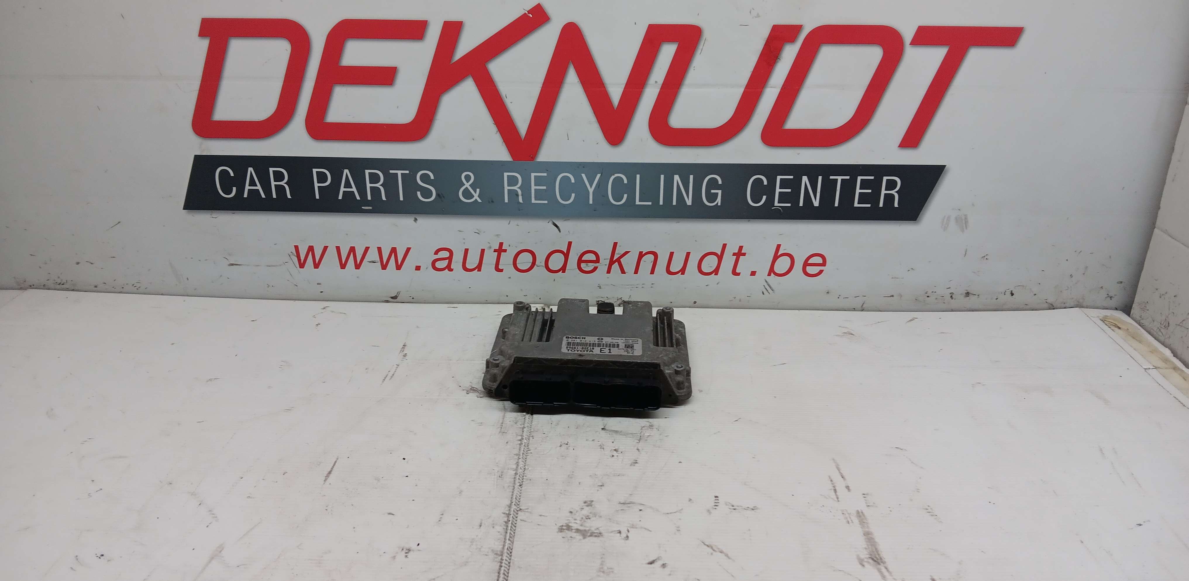 boitier gestion moteur Toyota Auris