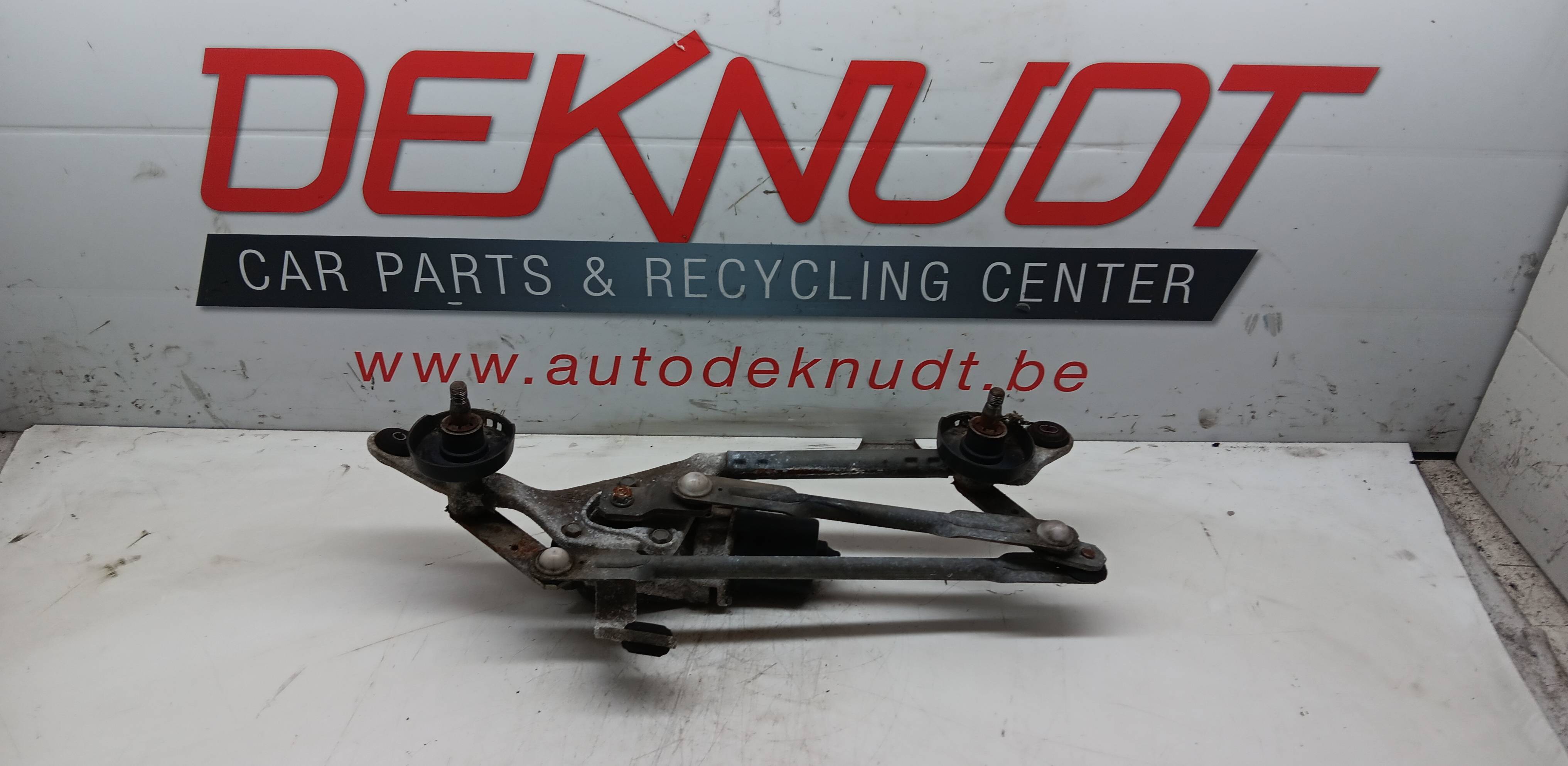 Moteur essui glace avant Nissan Note