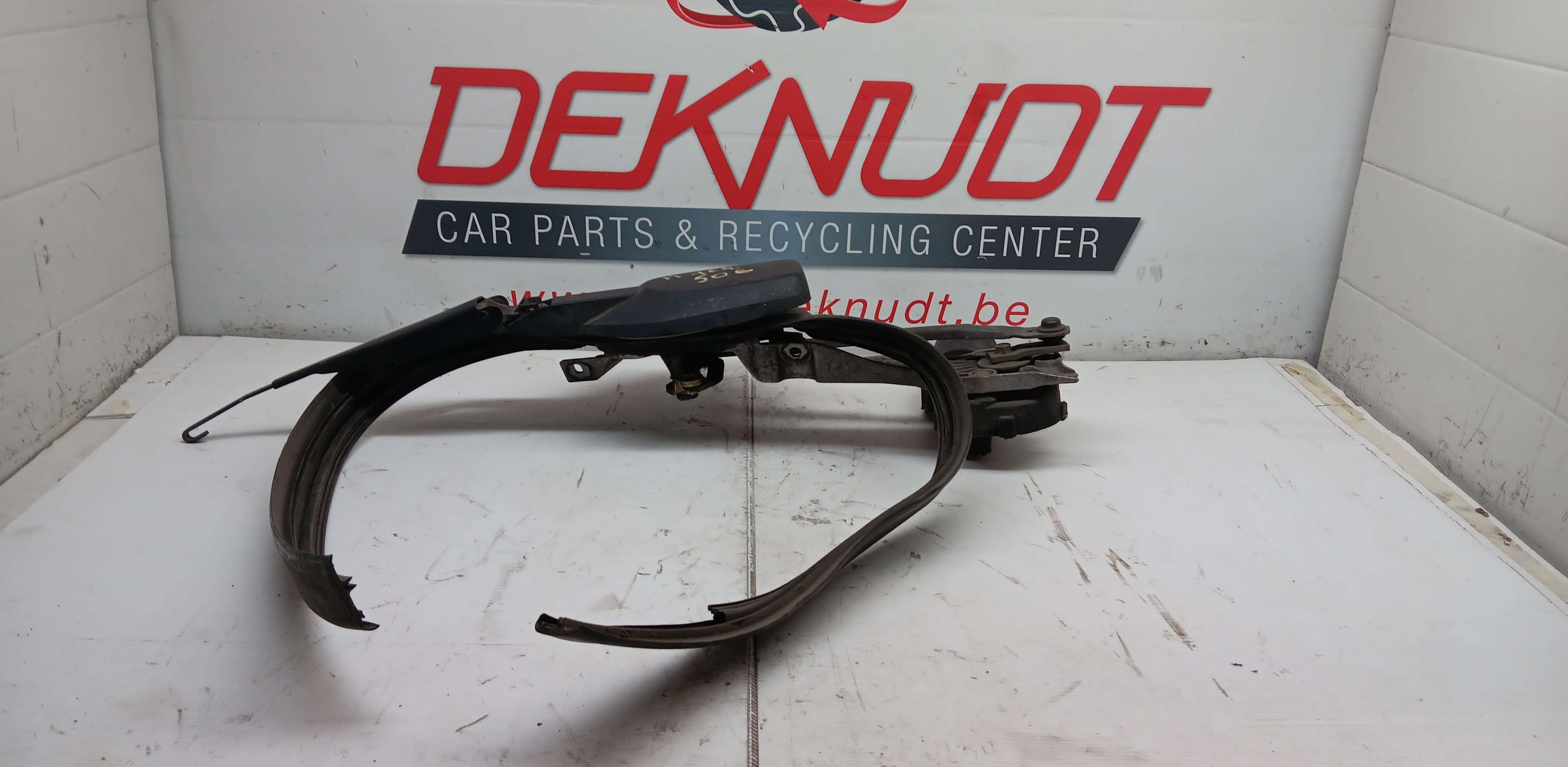 Moteur essui glace avant Mercedes-Benz 200