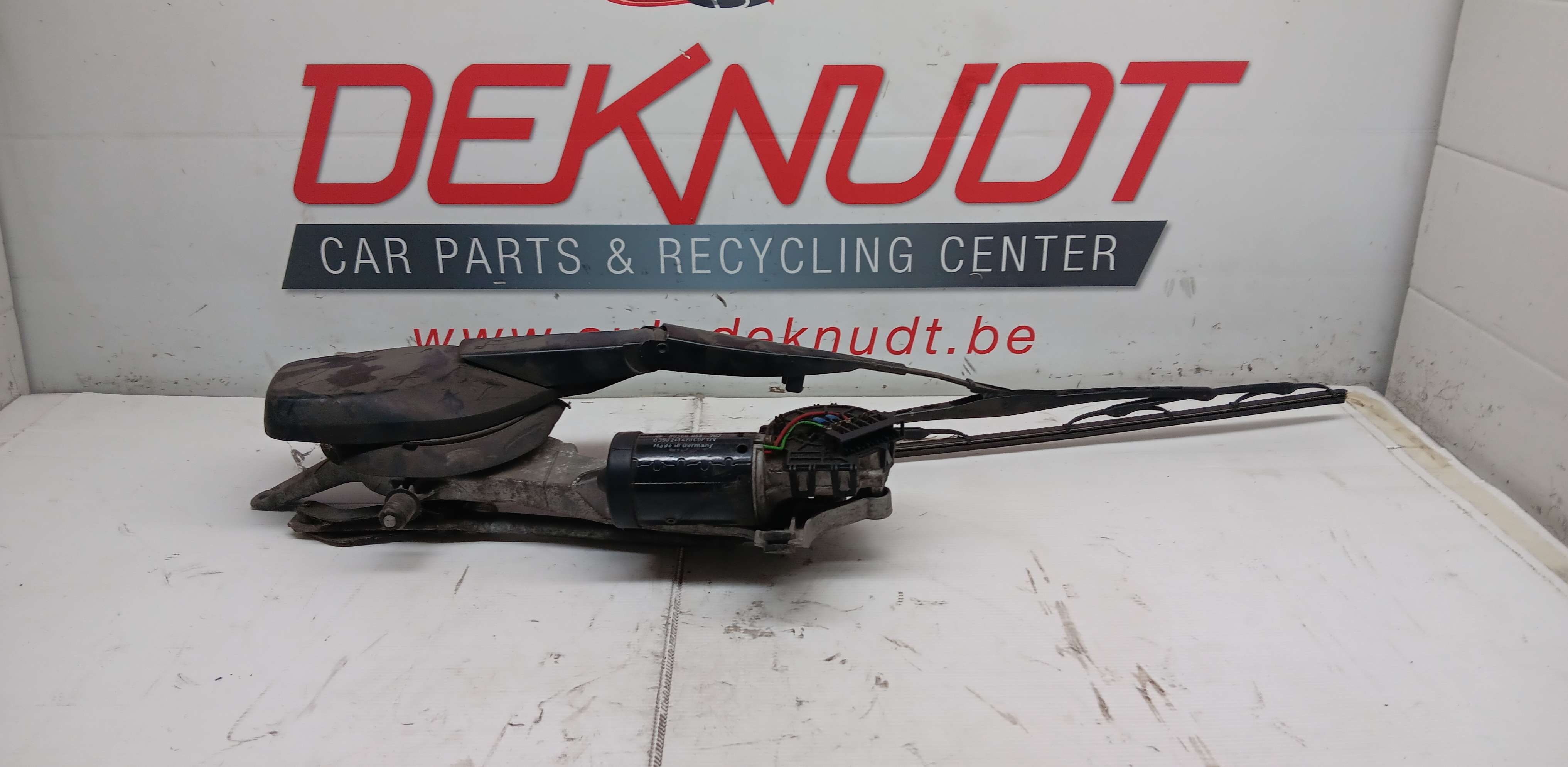 Moteur essui glace avant Mercedes-Benz C 180