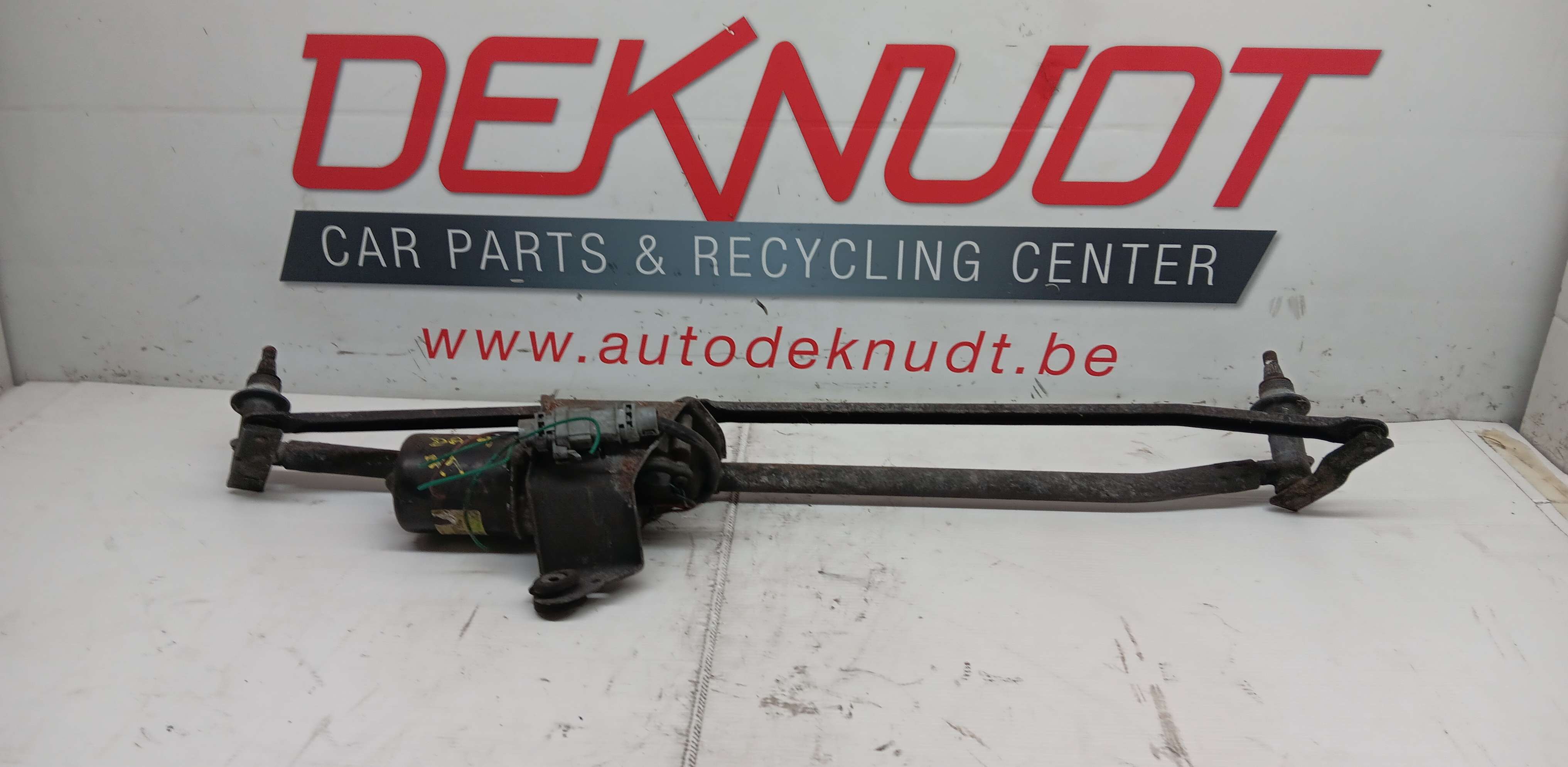 Moteur essui glace avant Iveco ANDERE
