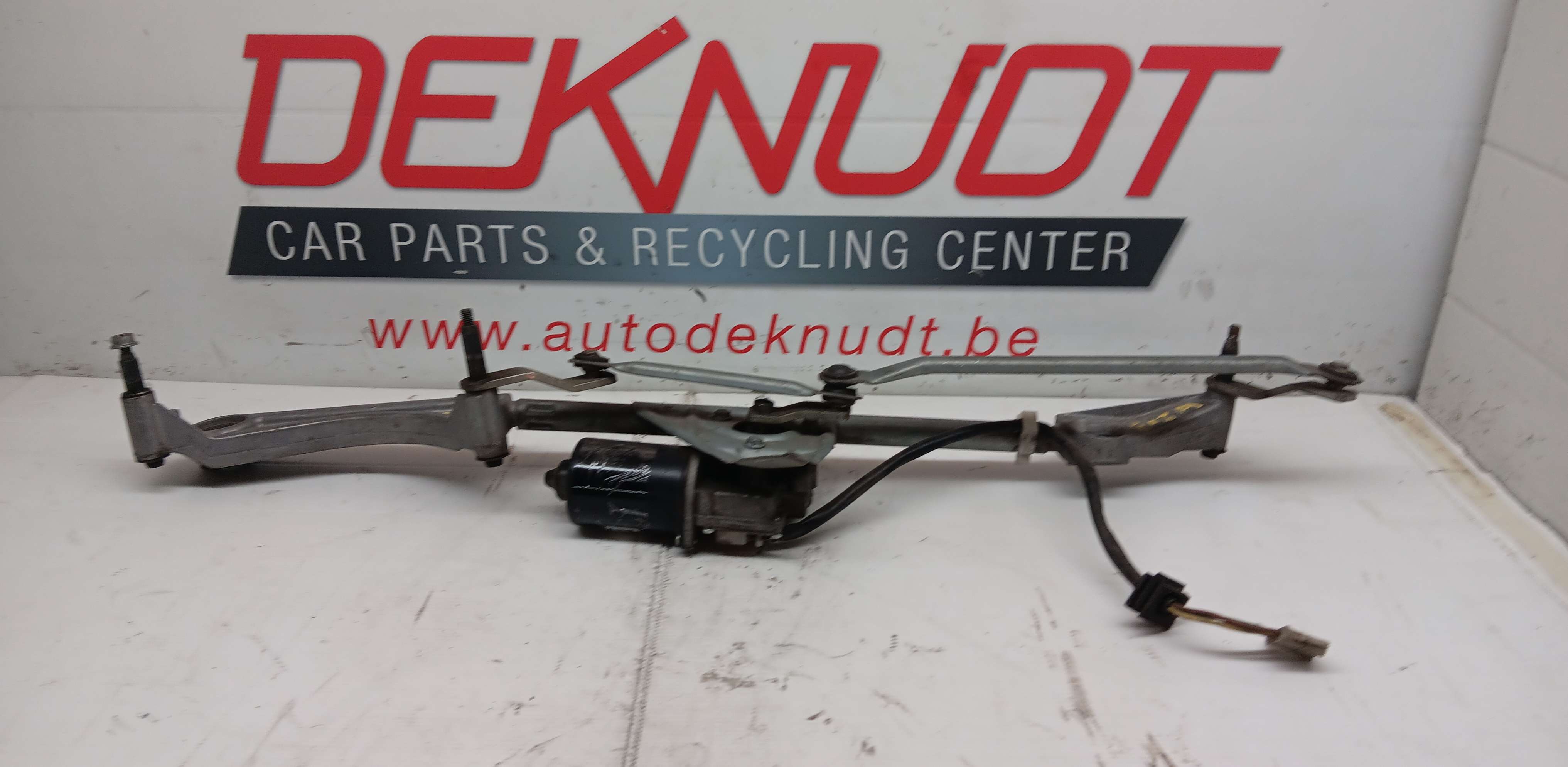 Moteur essui glace avant Mercedes-Benz C 180