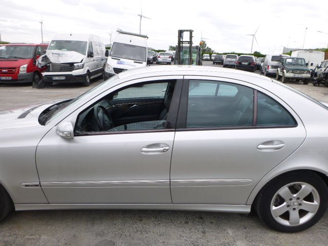 porte AR G Mercedes-Benz E 200