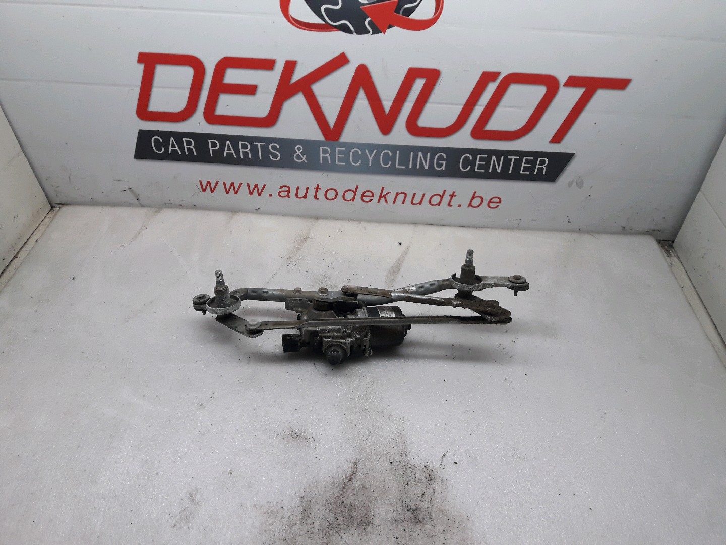 Moteur essui glace avant Opel KARL