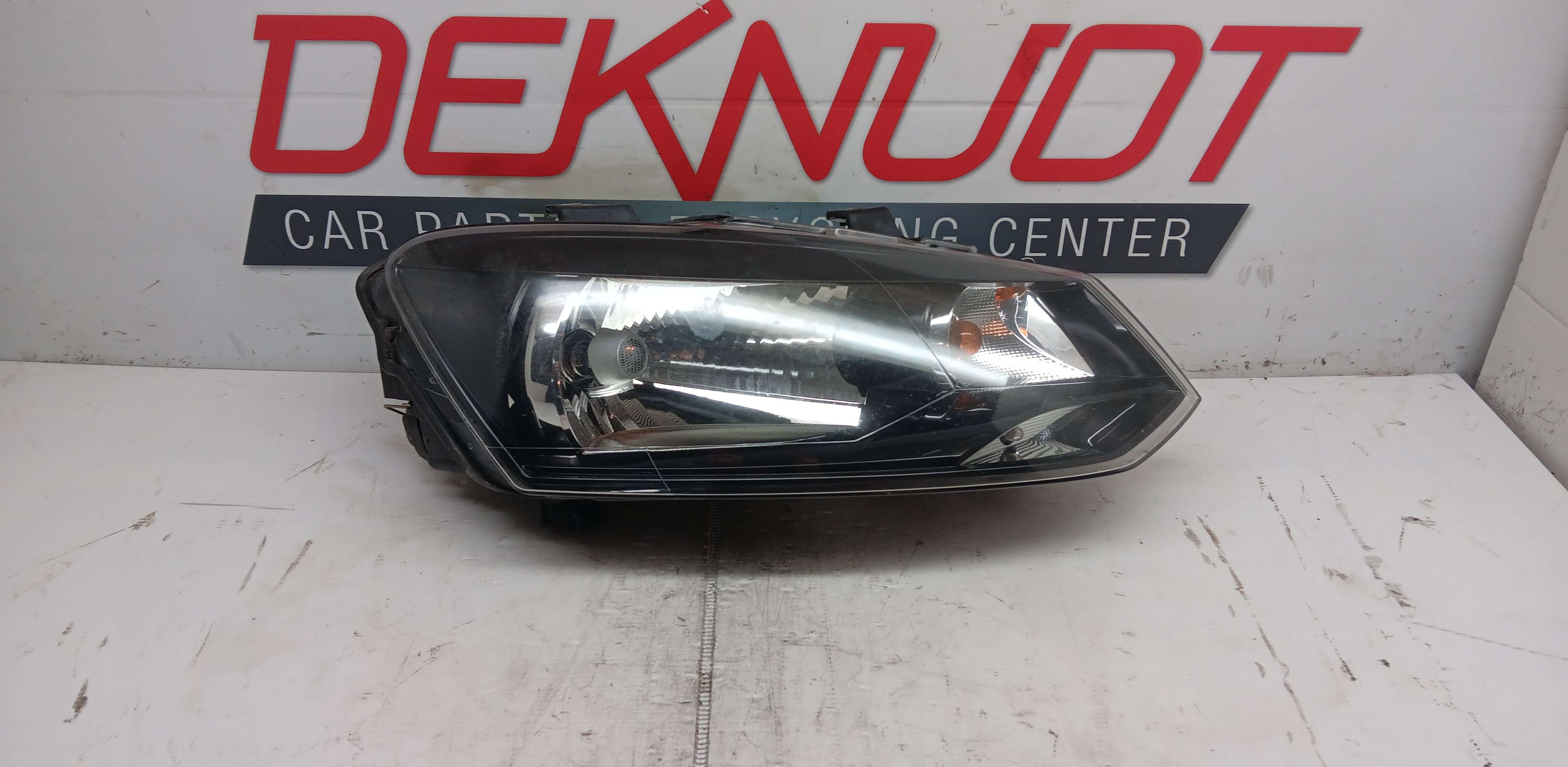 Koplamp rechts voor Vw POLO 2009 - 17 6R