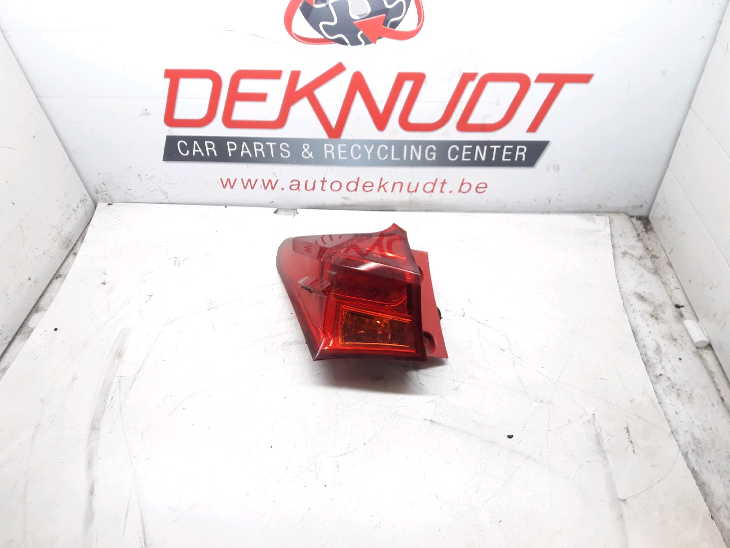 feu ARG Toyota AURIS II 2012 -