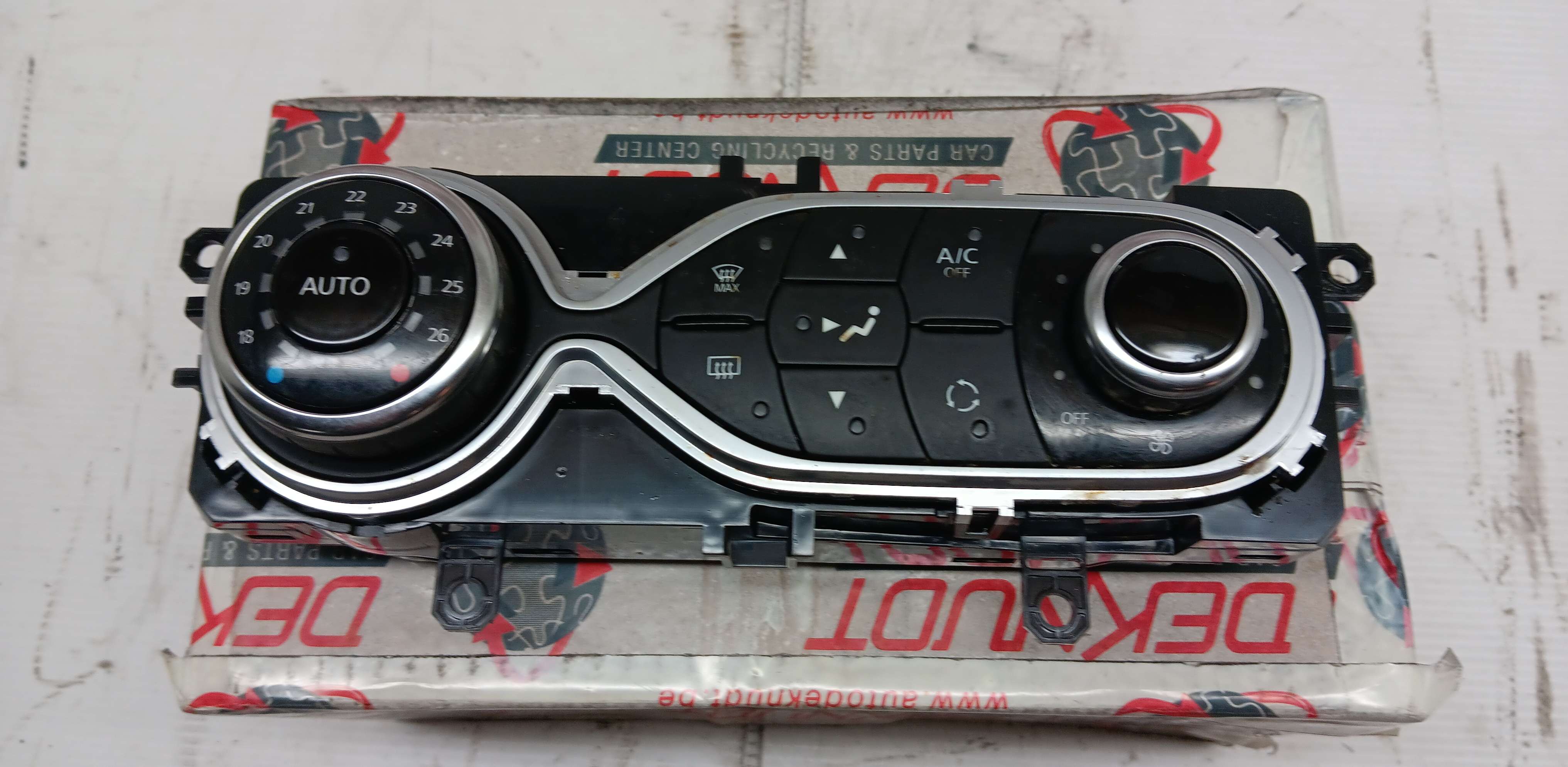 Commande de clim Renault CLIO IV 2012 - 19