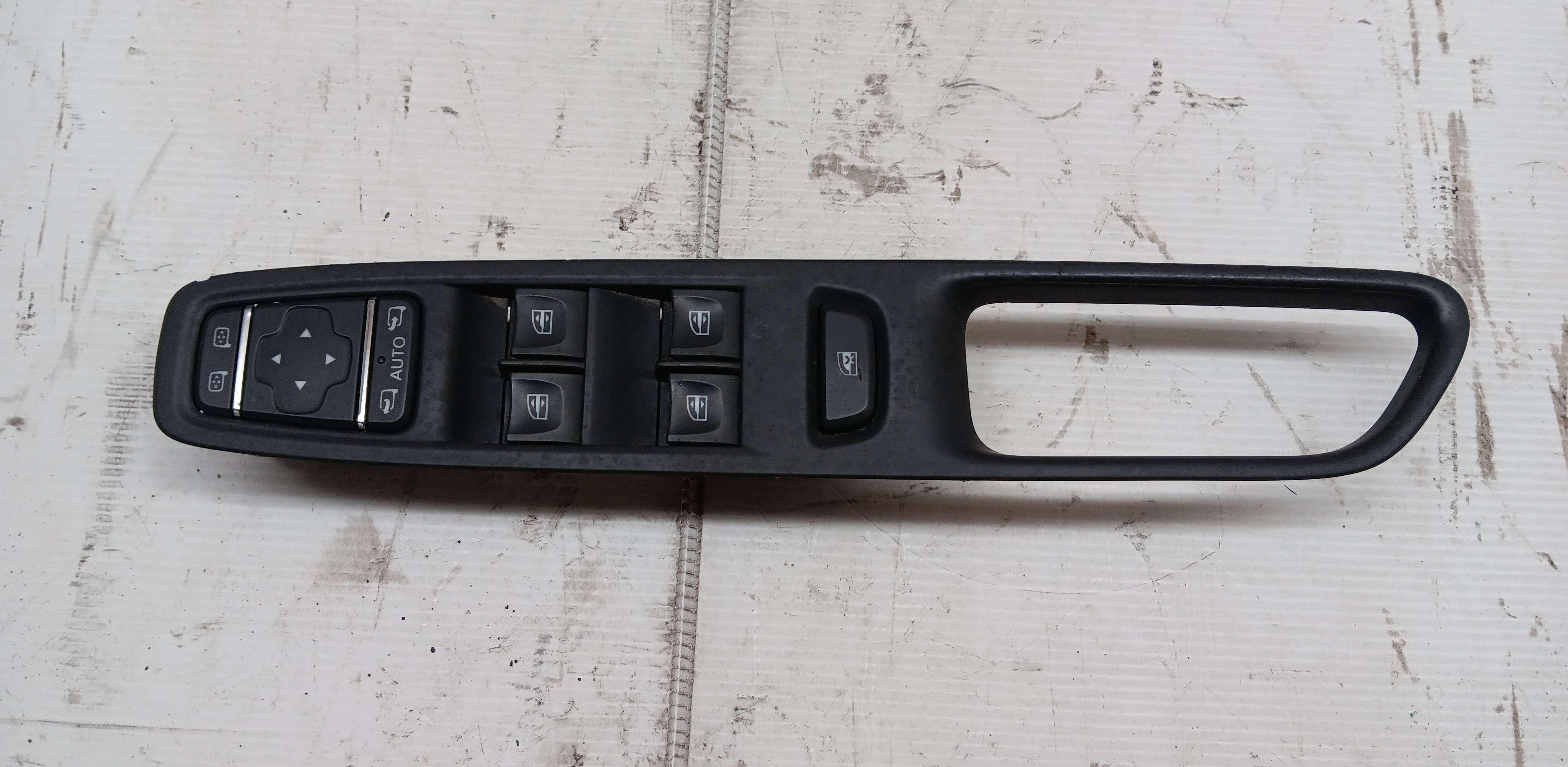 Commande  Renault CLIO IV 2012 - 19