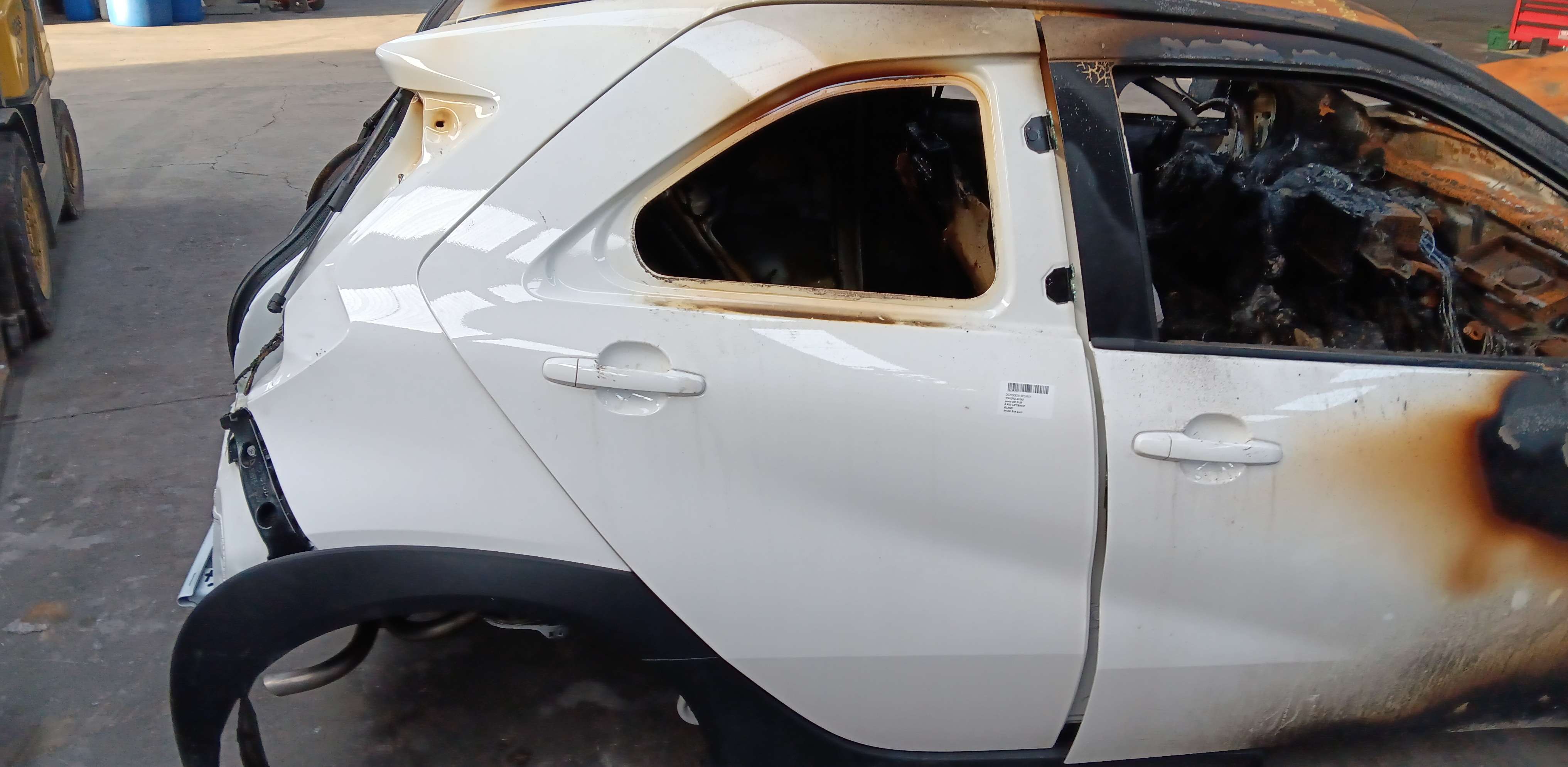 porte AR D Toyota AYGO X 2022+