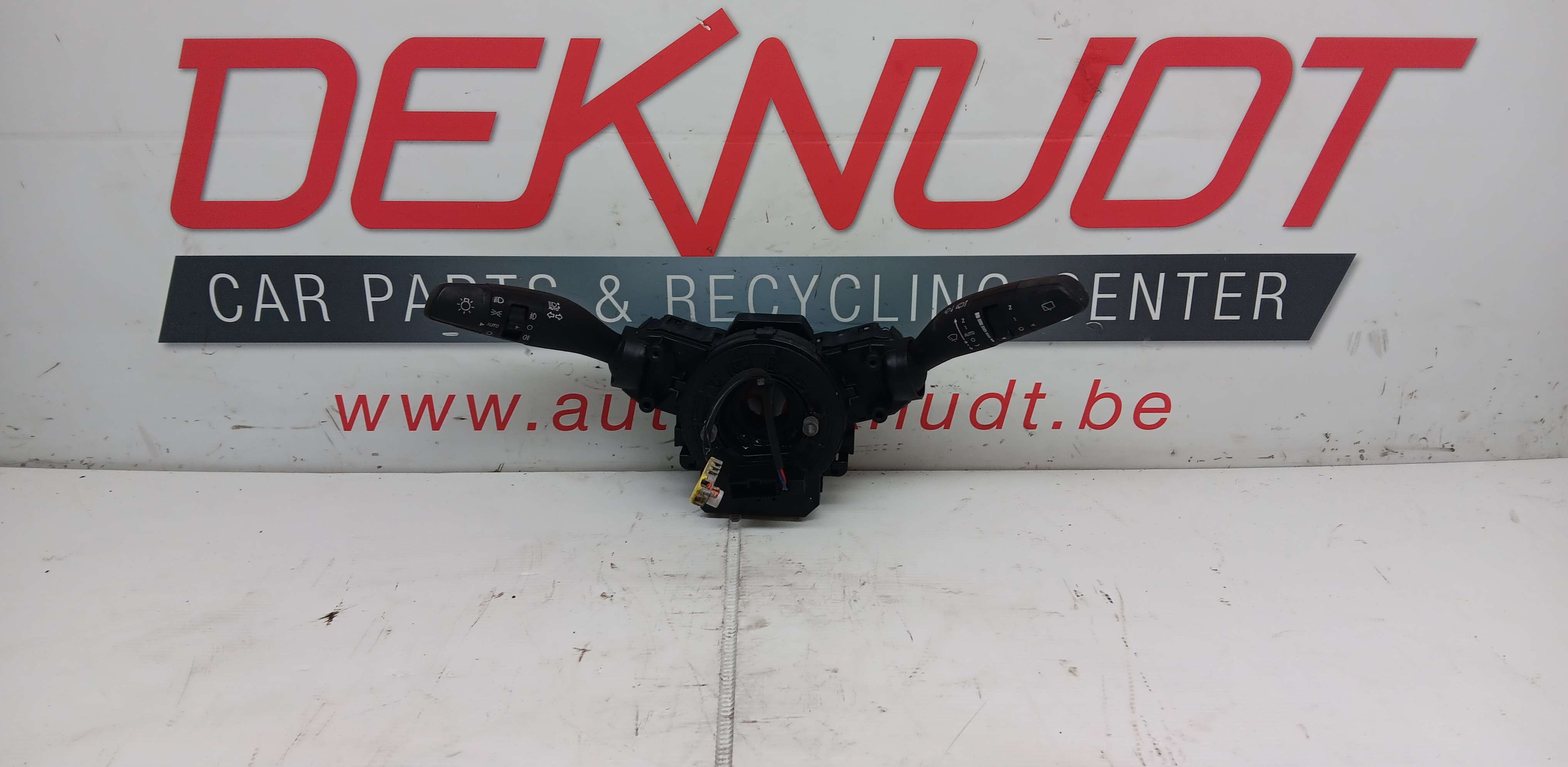 commodo Kia STONIC I 2020 - 25