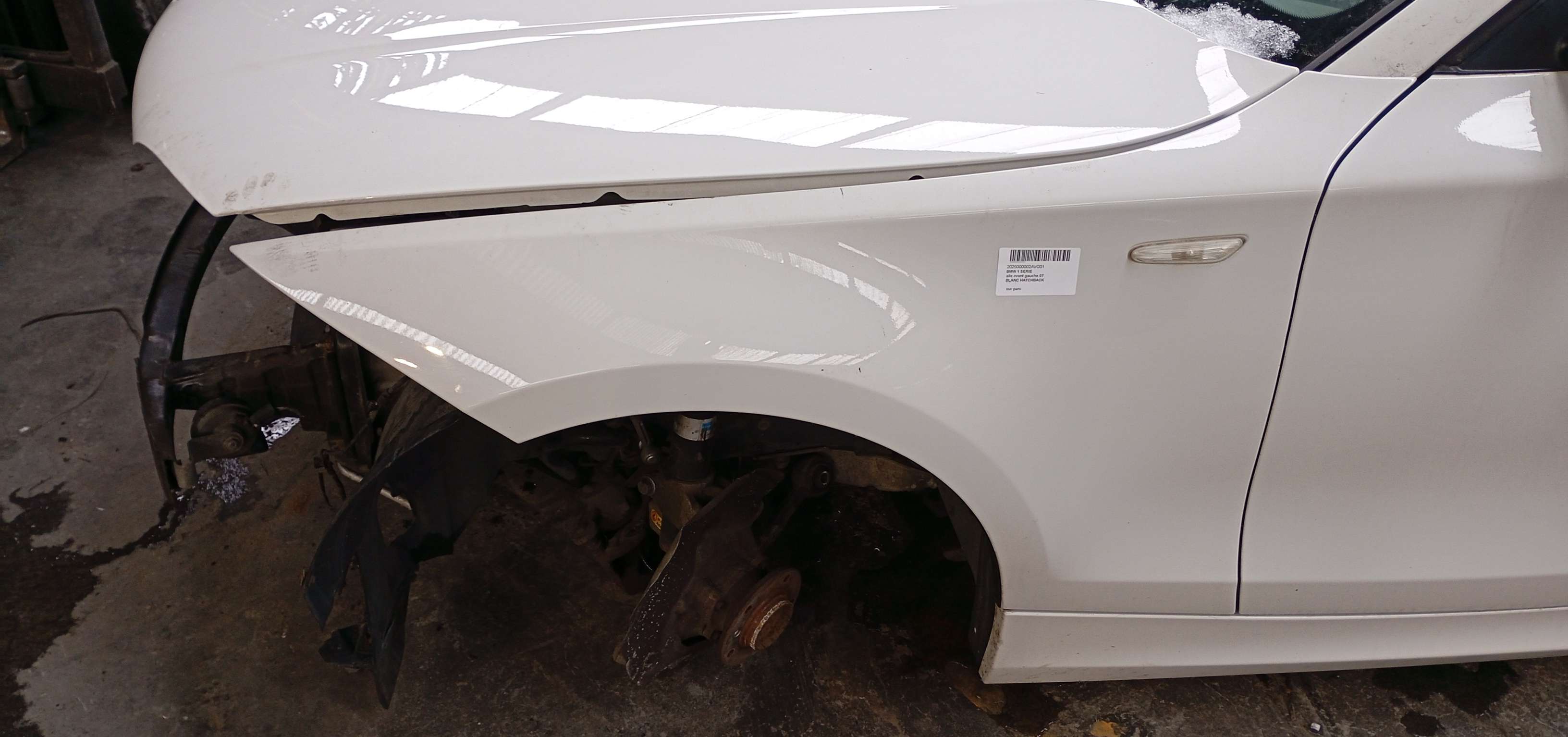 aile avant gauche Bmw S1 E87 2007 - 11