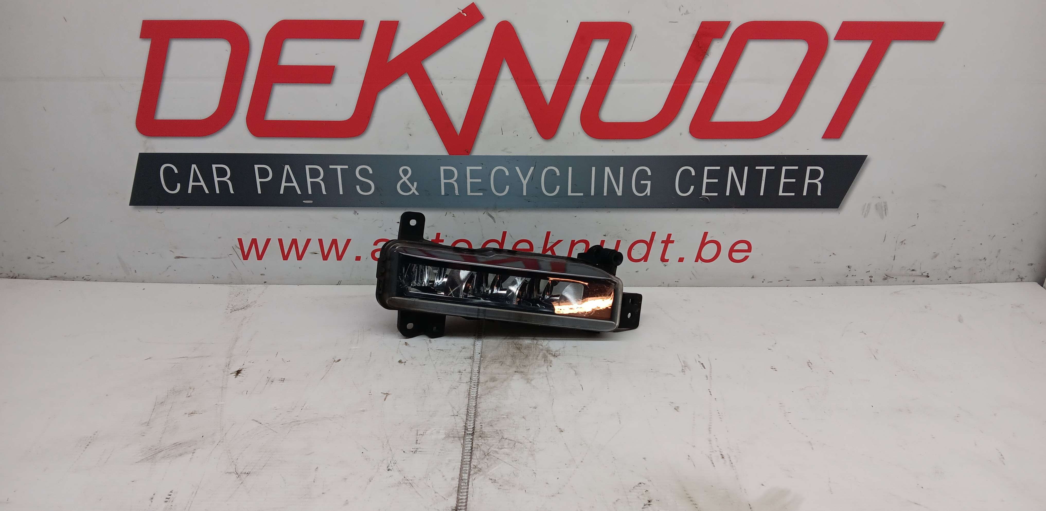 feu diurne gauche  Bmw S2 grand coupe F44