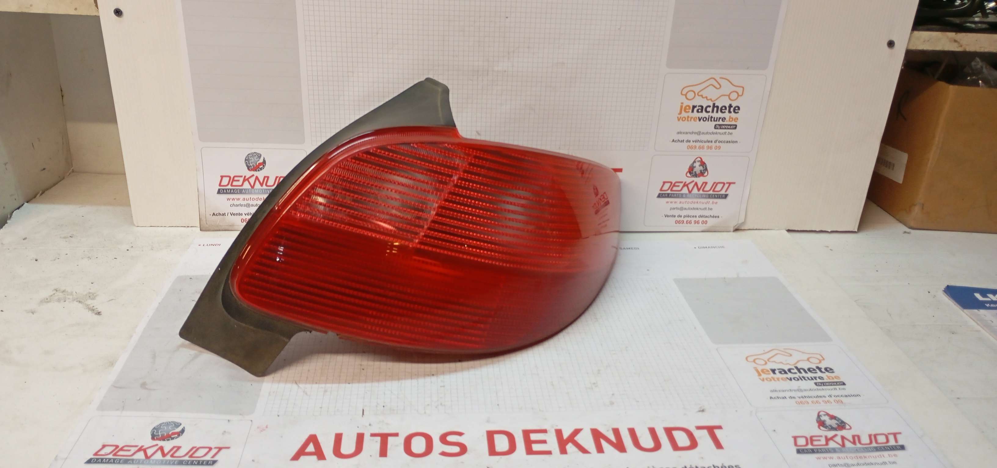 Lichtblok rechts achter Peugeot 206