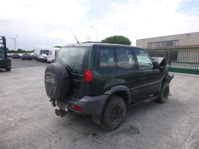 porte AV D Nissan TERRANO