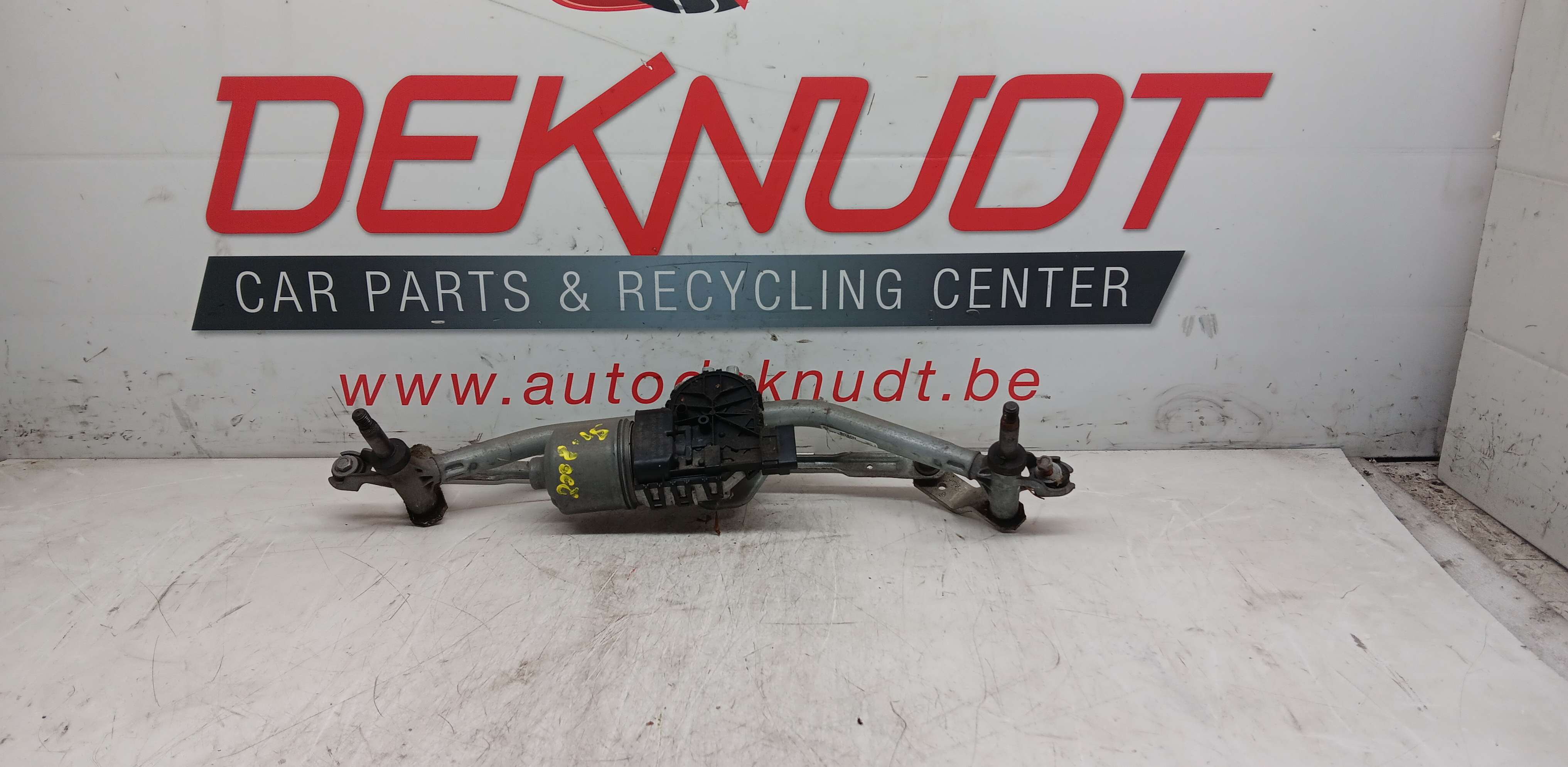 Moteur essui glace avant Peugeot 2008 2013 -