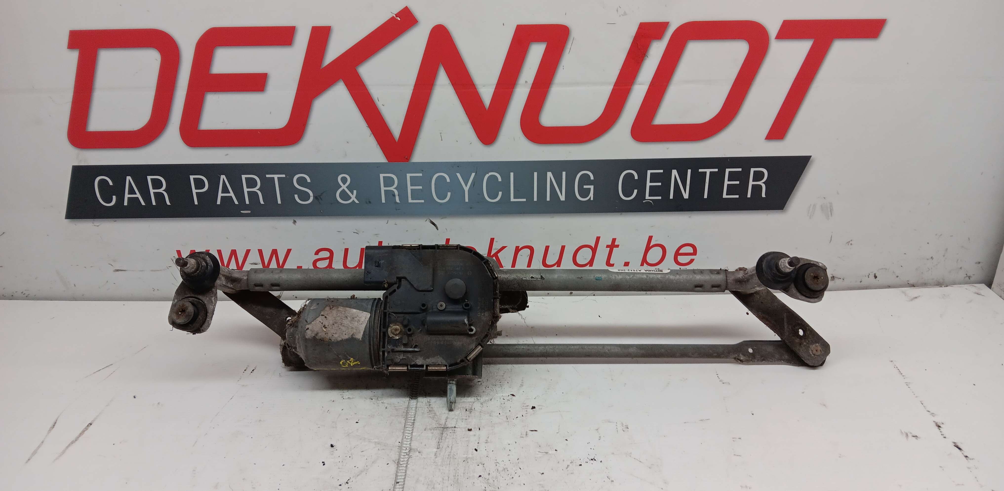 moteur essui glace avant Vw SCIROCO 2008 - 14