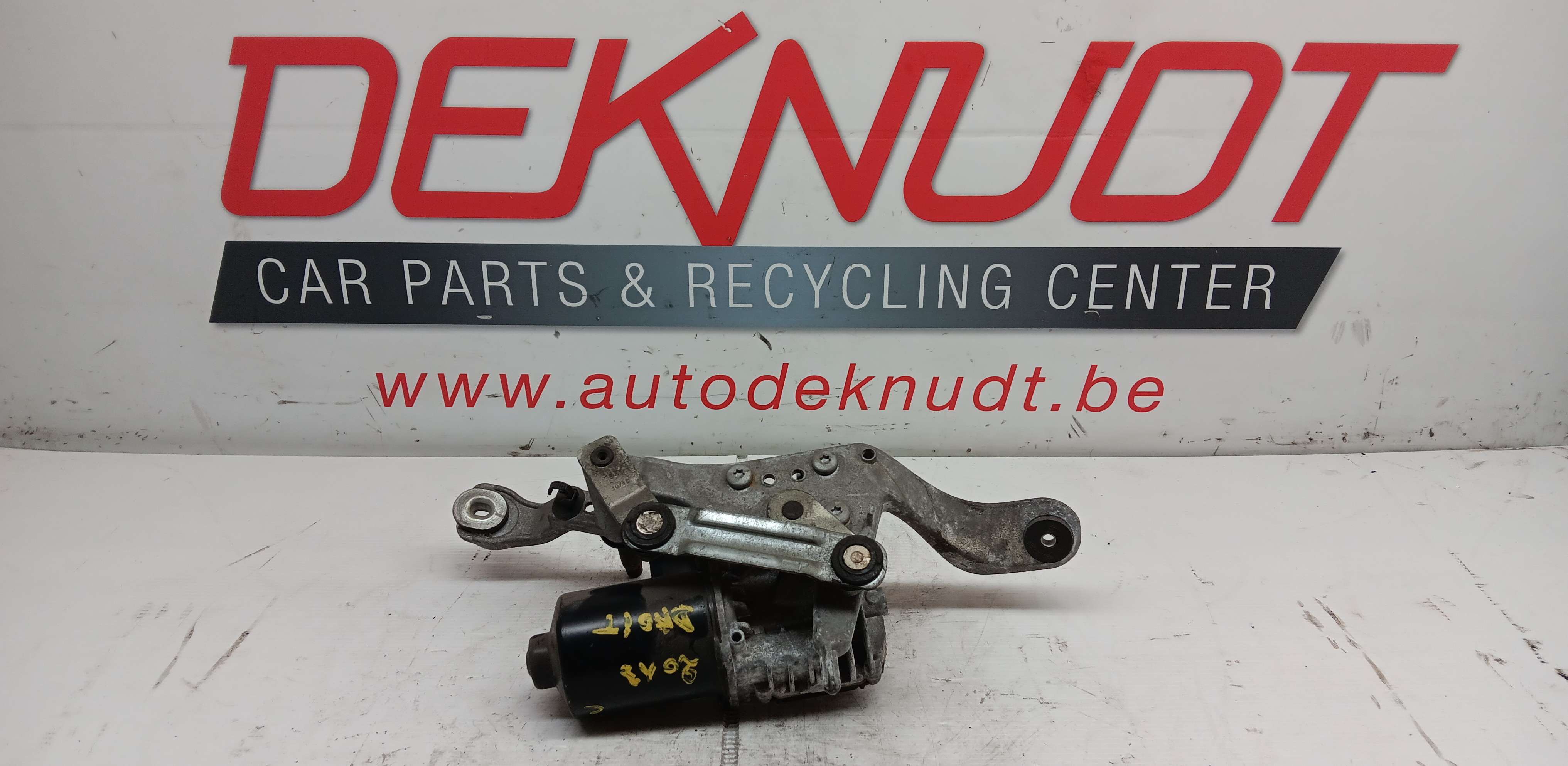 Moteur essuie glace droit Opel ZAFIRA C 2011 -