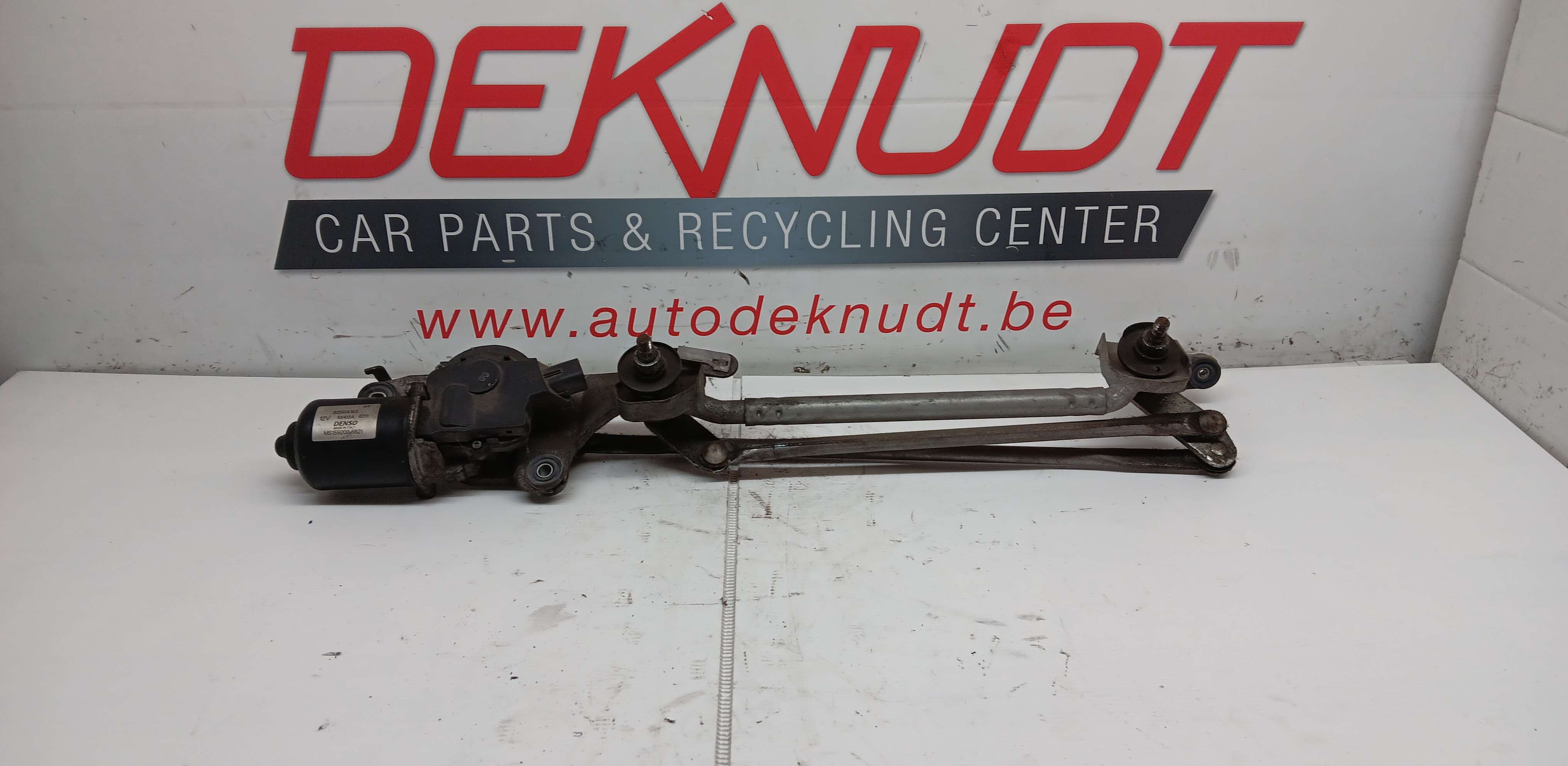 Moteur essui glace avant Mitsubishi Colt