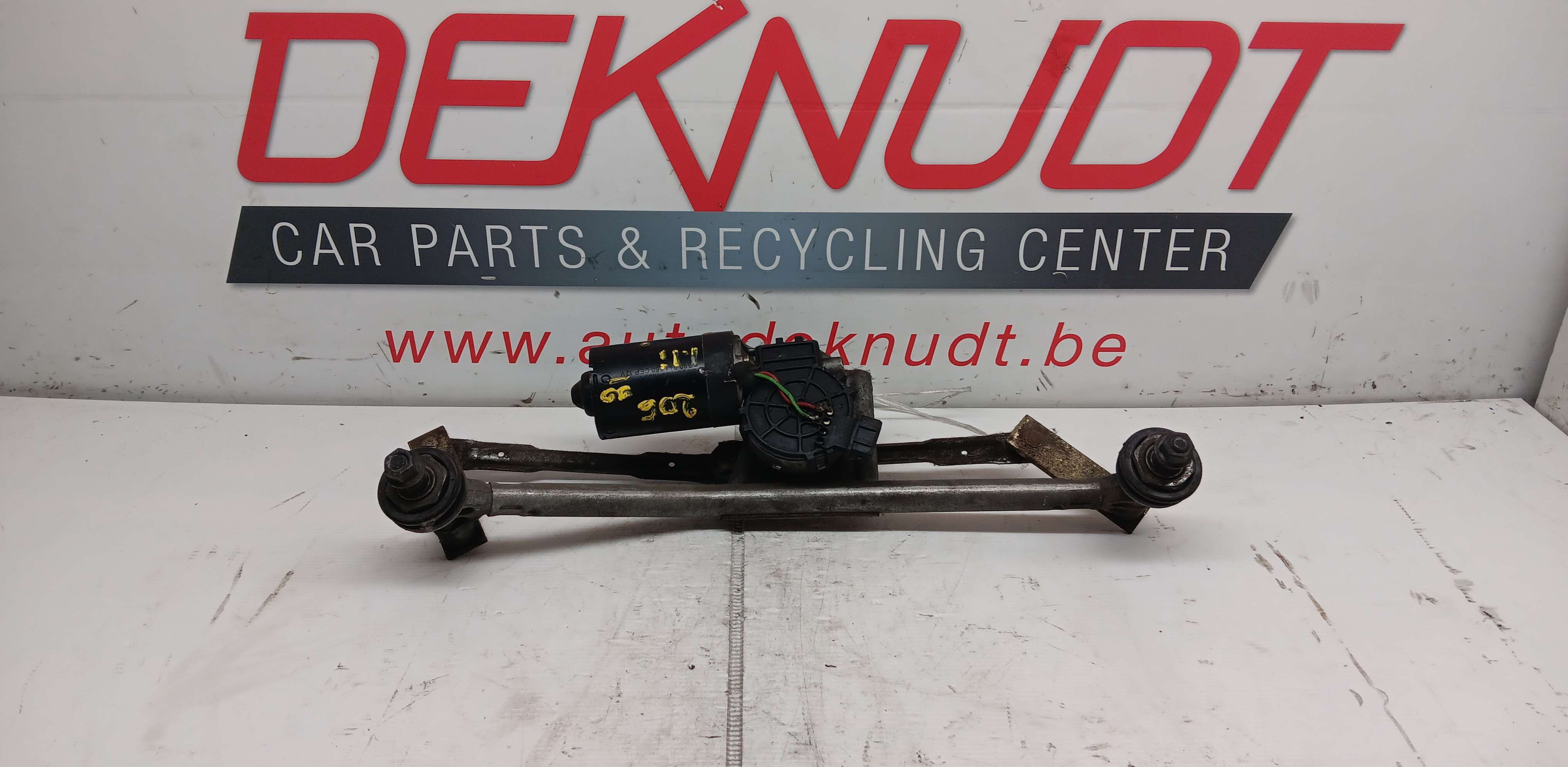 Moteur essui glace avant Peugeot 206