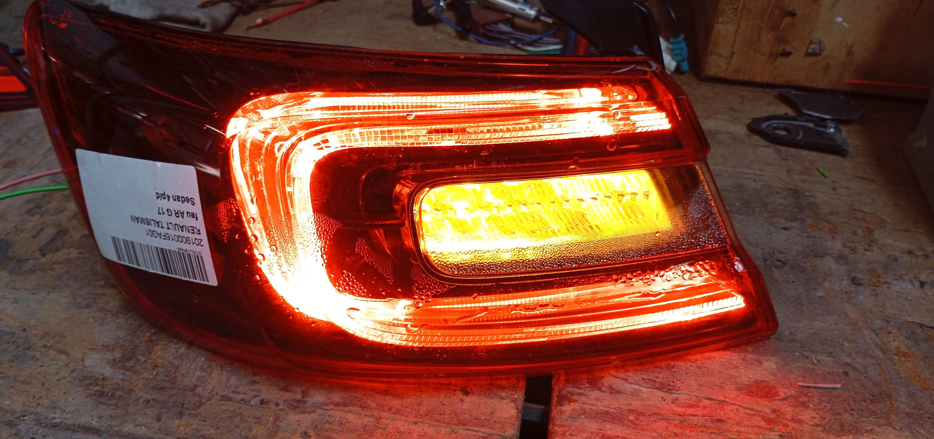 Lichtblok links achter Renault TALISMAN