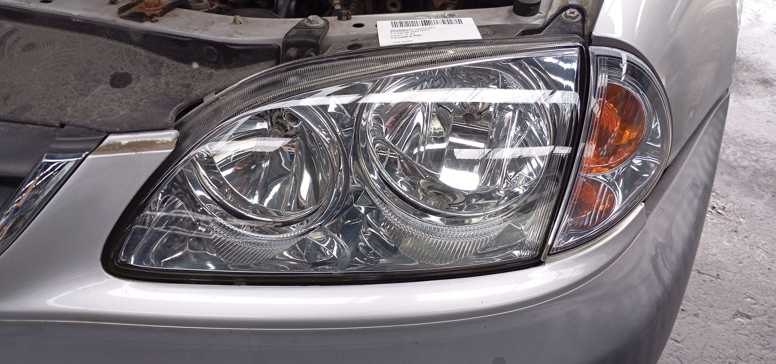 Headlight lift Toyota AVENSIS I 1997 - 02