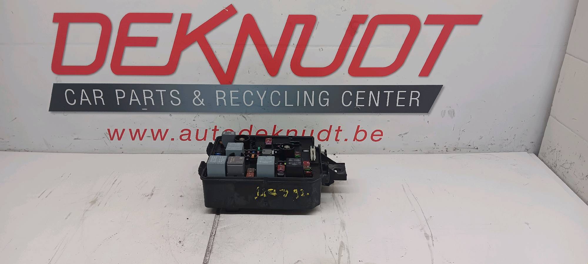 boite à fusible Opel MOKKA 2013 -