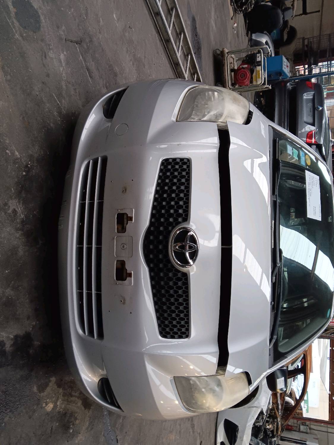 Volledige kop Toyota Yaris