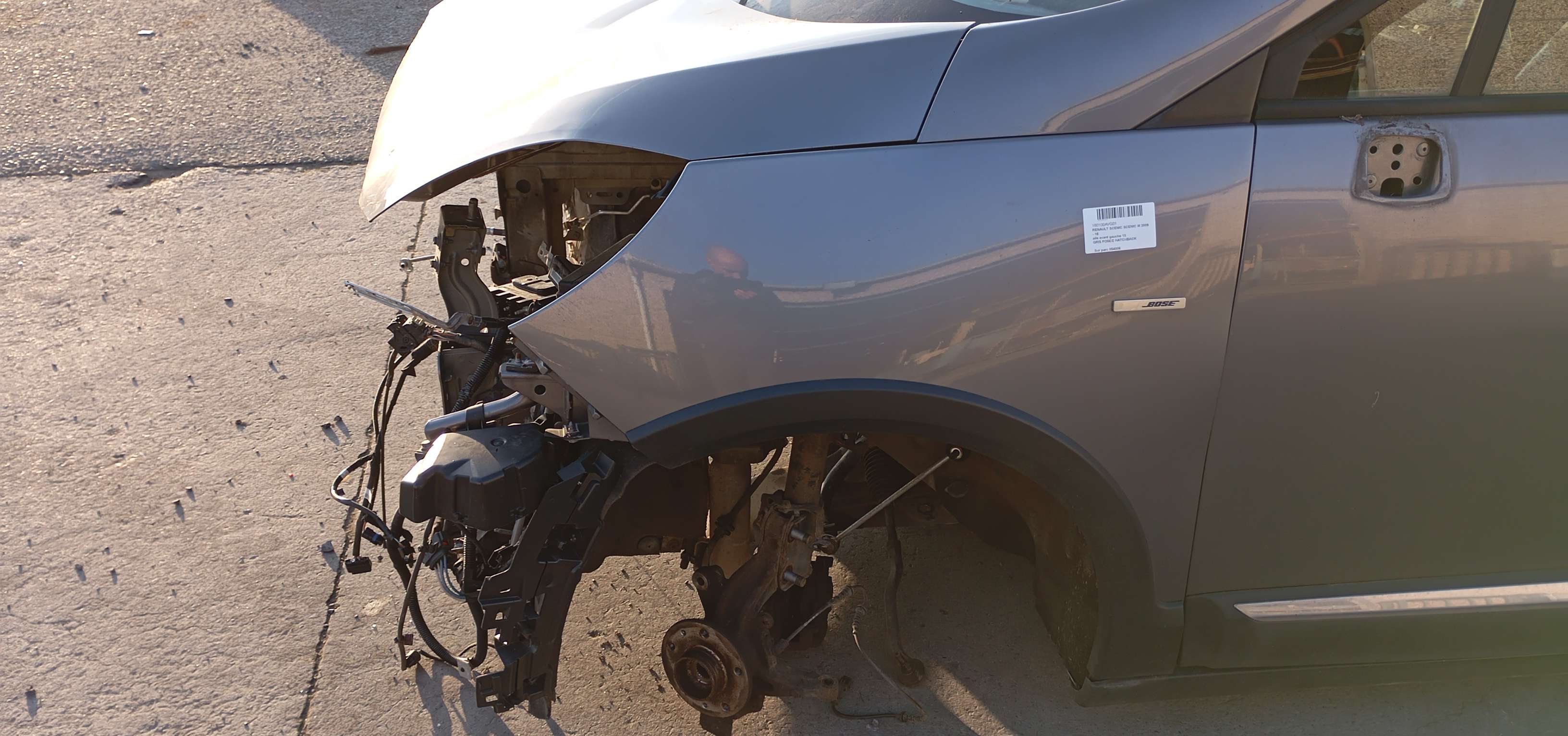 Vleugel links voor Renault SCENIC III 2009 - 16