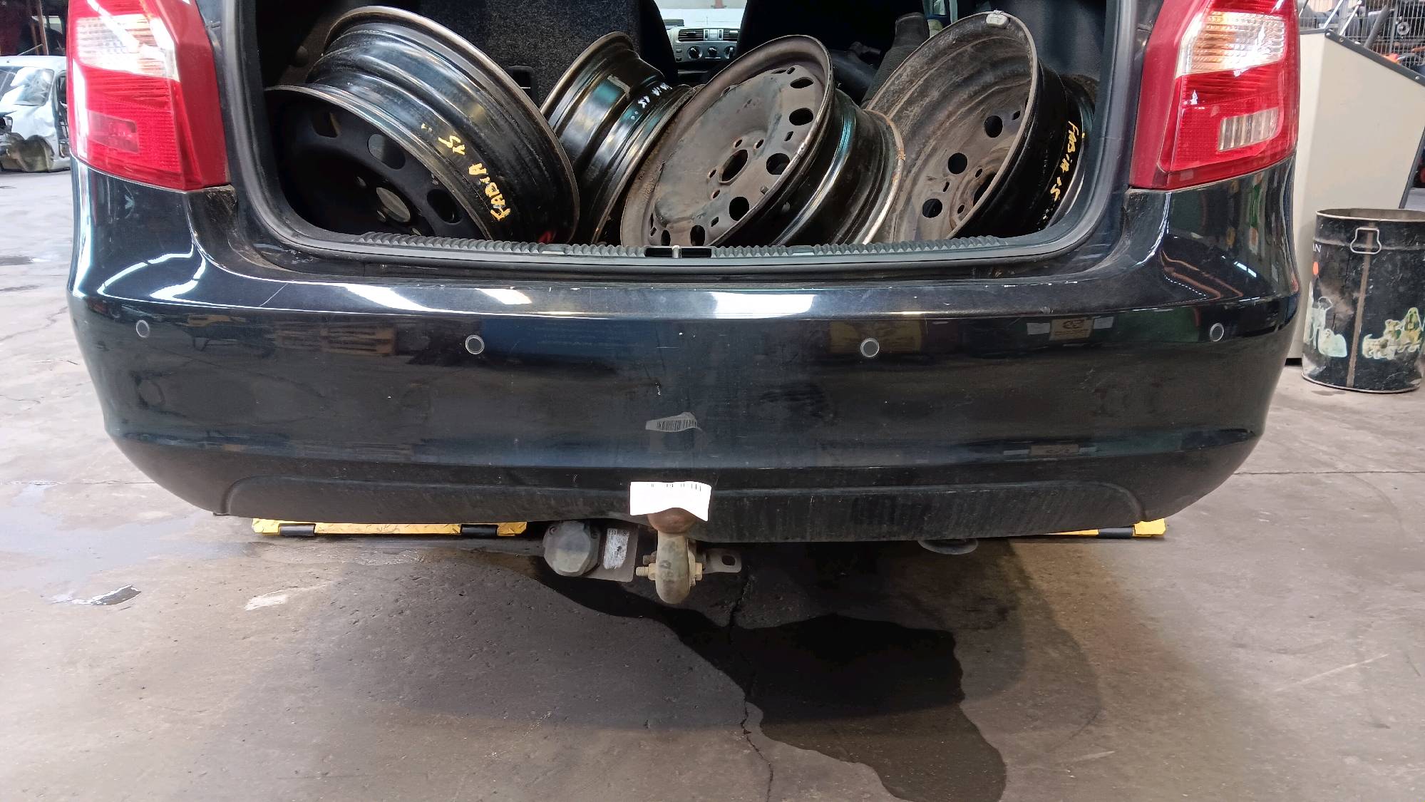 pare choc arr + capteurs Skoda FABIA II 2010 - 14