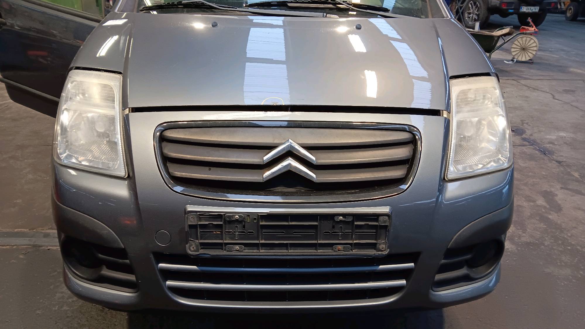 Volledige kop Citroen C2