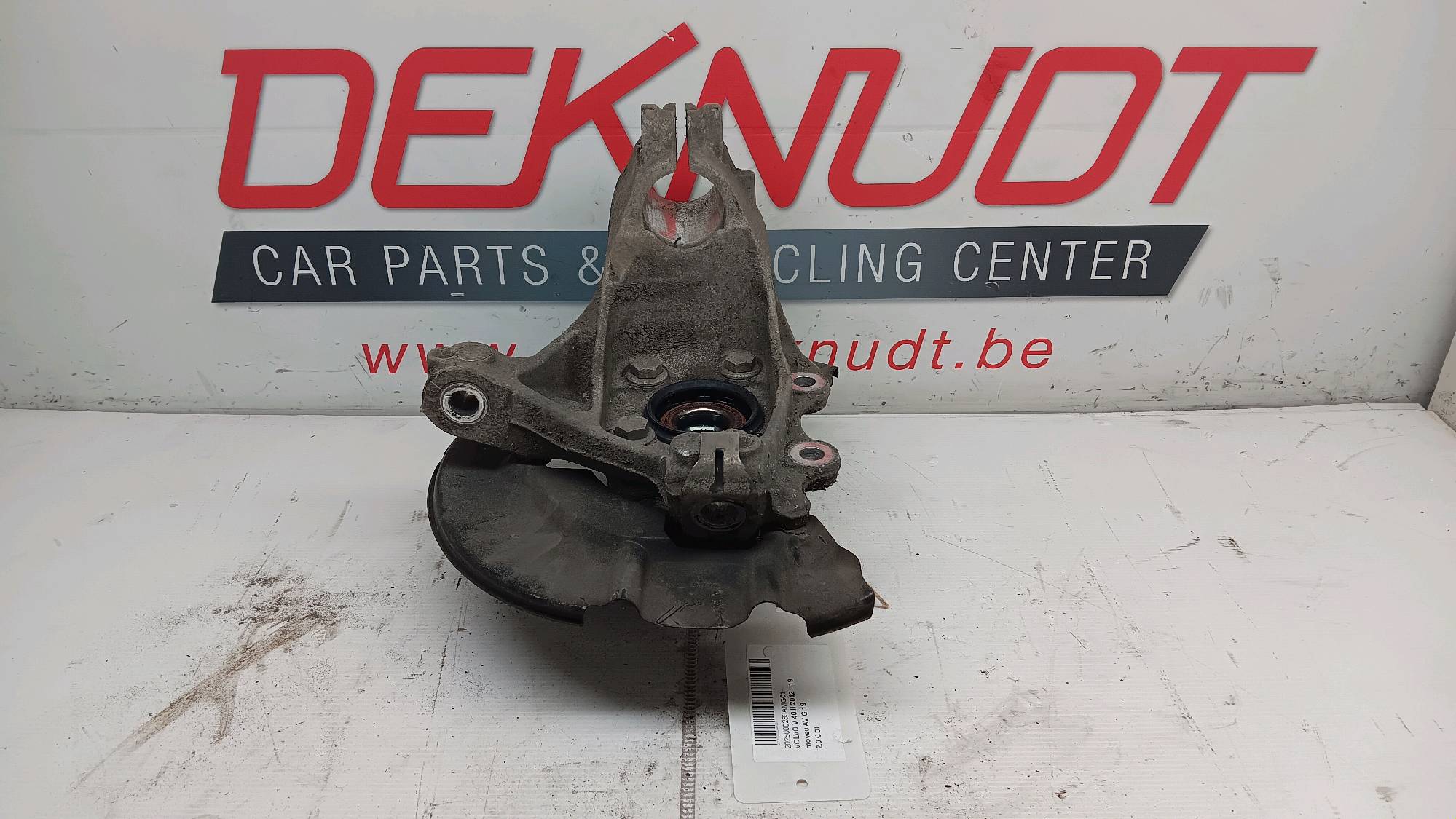 Fusee links voor Volvo V 40 II 2012 - 19