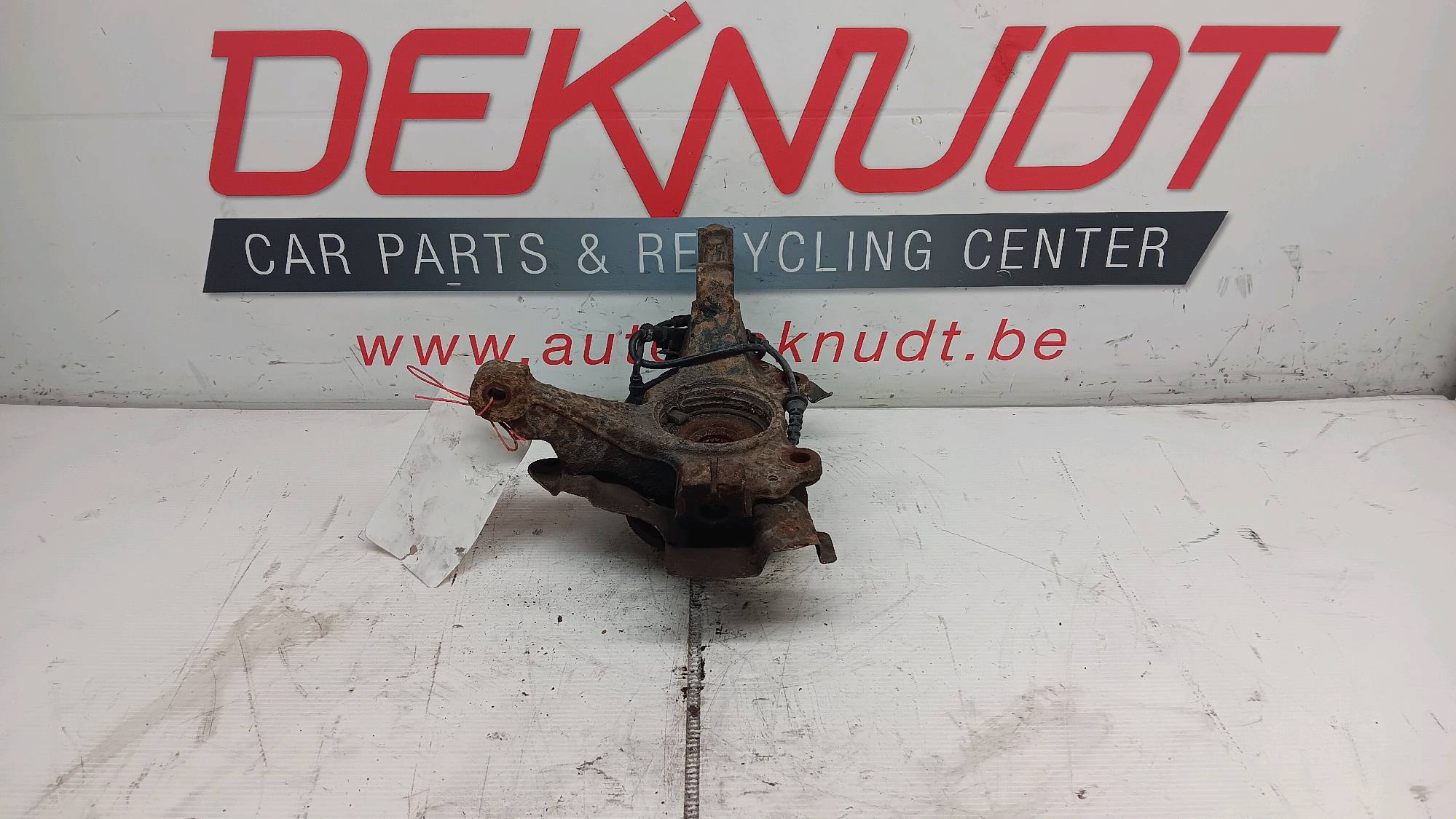 moyeu AV G Opel Corsa