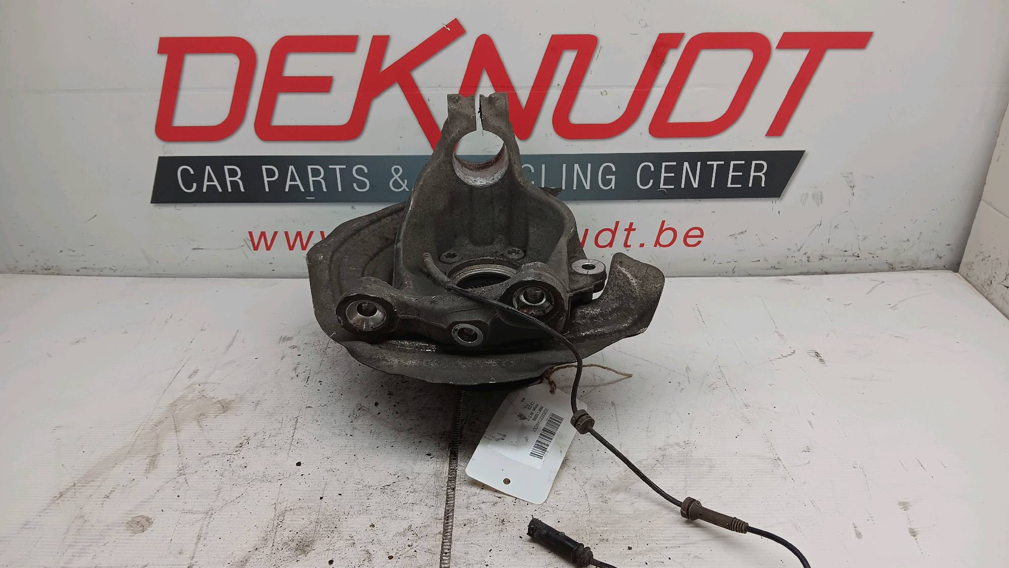 Fusee rechts voor Bmw S3 F30 2015 - 18