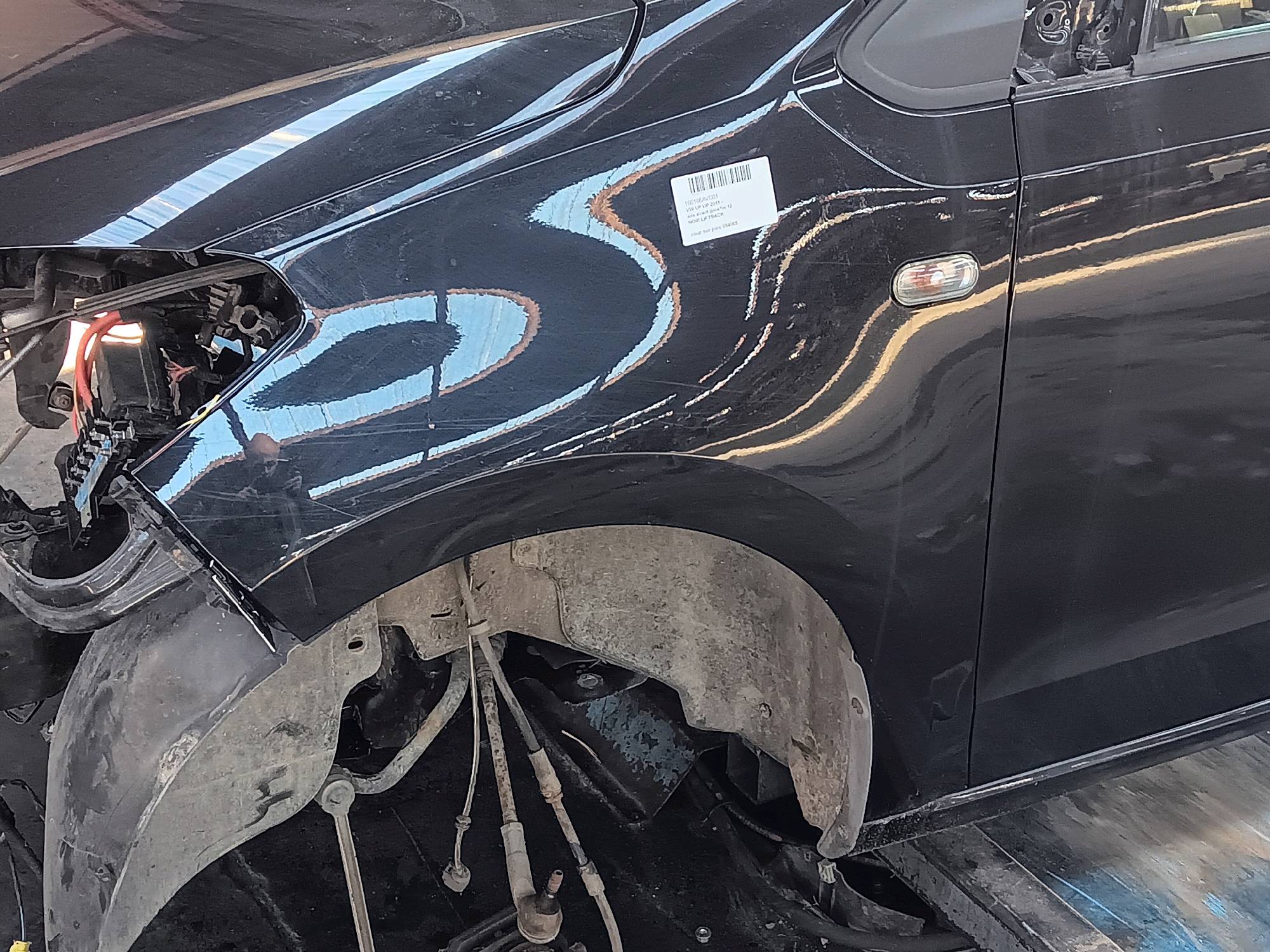 Vleugel links voor Vw UP 2011 -