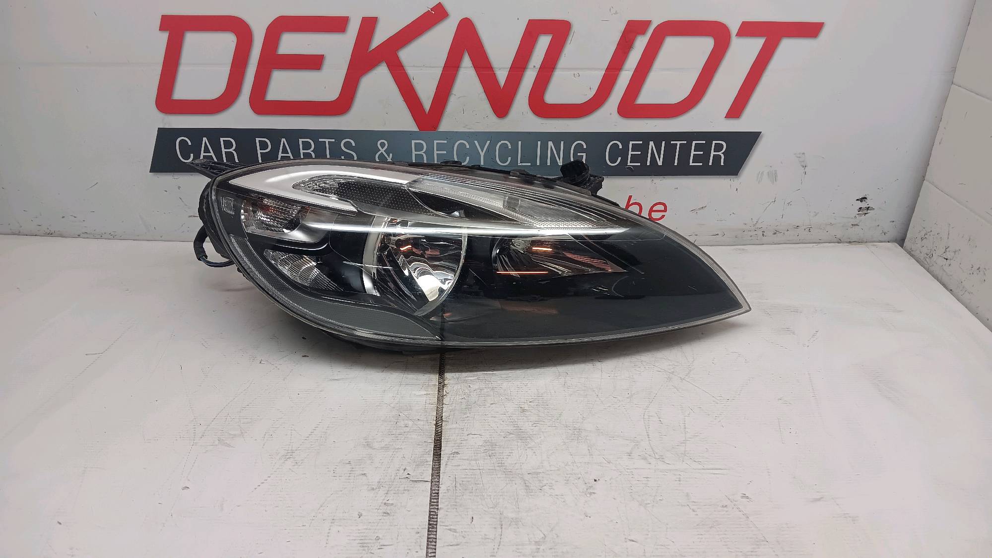 Koplamp rechts voor Volvo V 40 II 2012 - 19