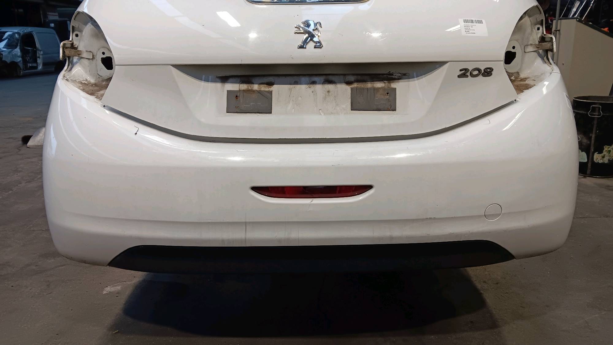 pare choc arrière Peugeot 208 I 2012 - 2015