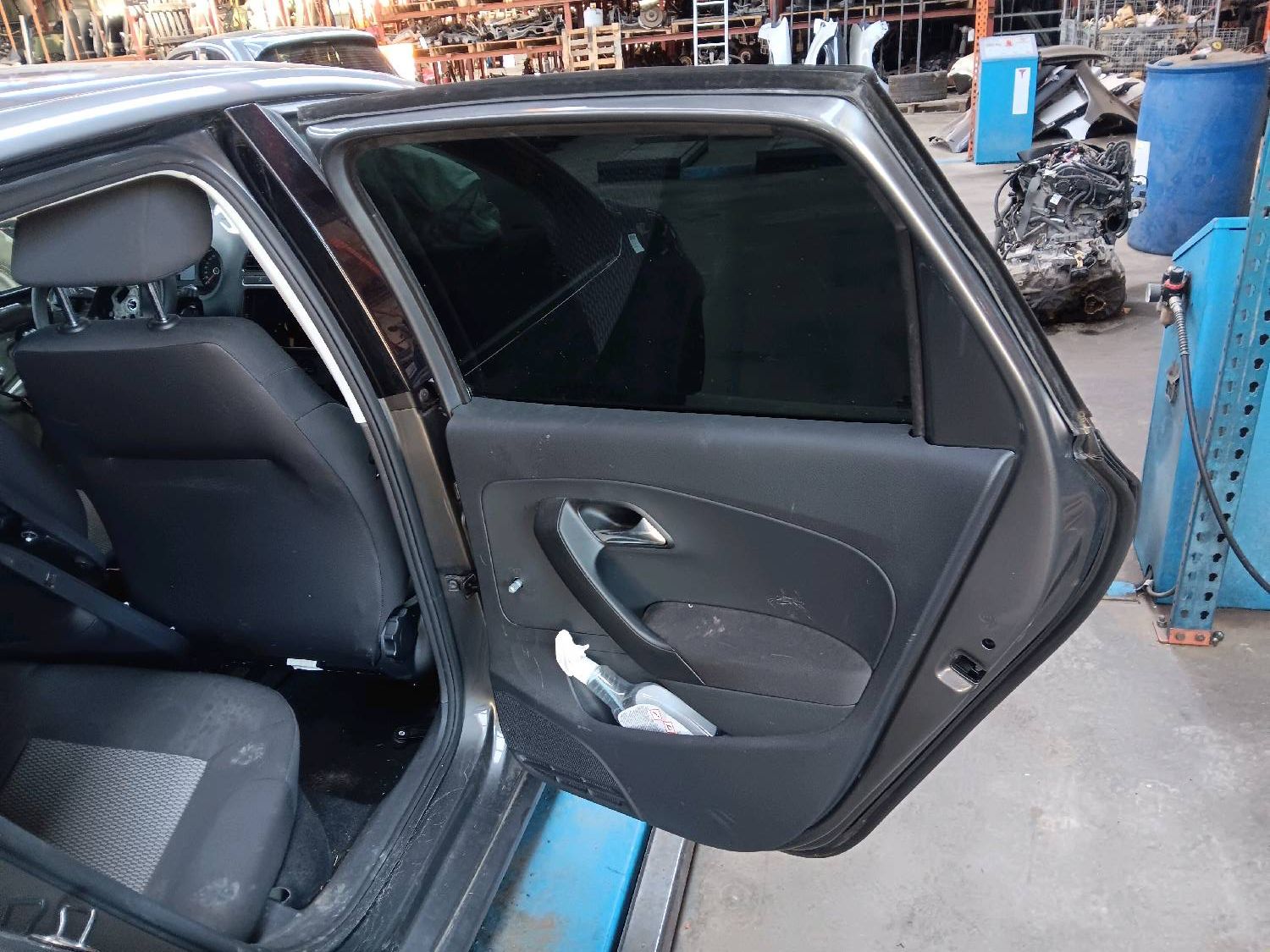 Porte arrière droit Vw POLO 2009 - 17 6R