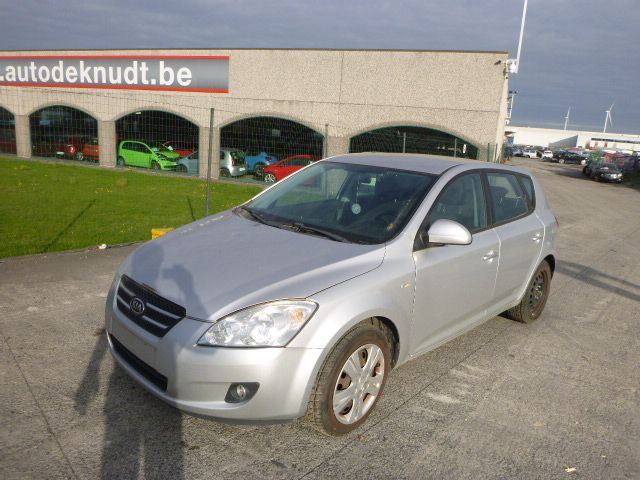 Deur links voor Kia CEE D I 2006 - 12